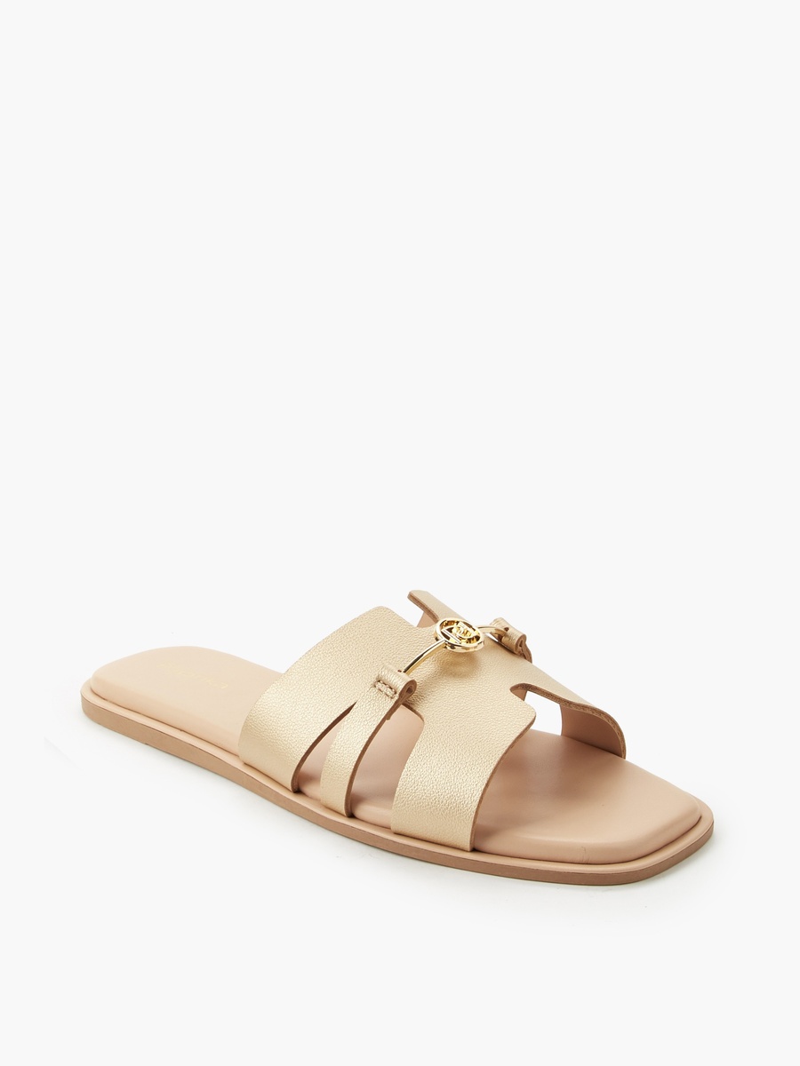 Women Metallic Accent Flat Sandals
