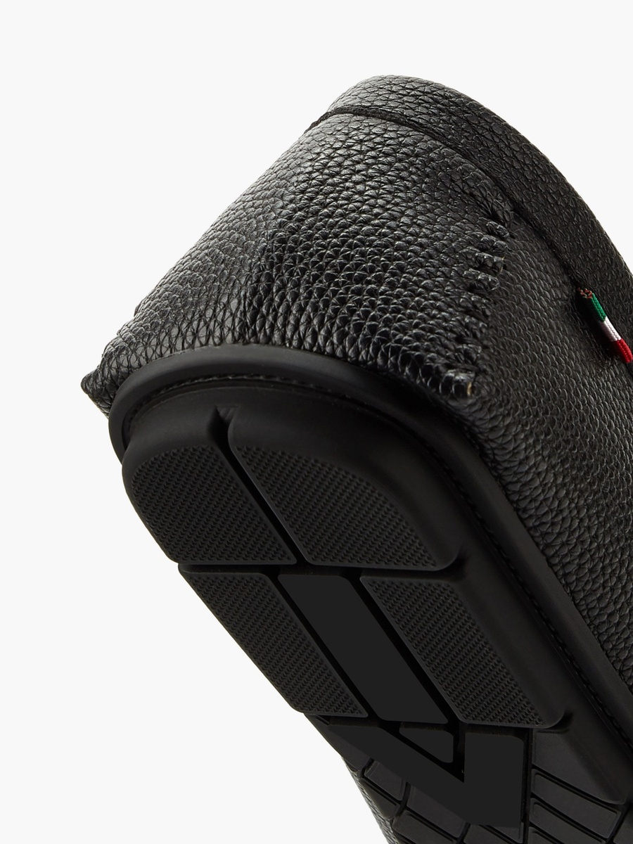 Men Textured Loafers