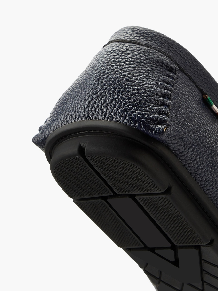 Men Textured Loafers
