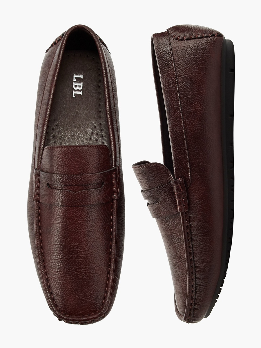 Men Textured Loafers