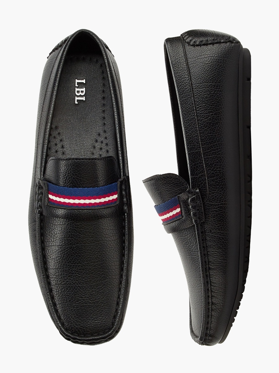 Men Textured Loafers