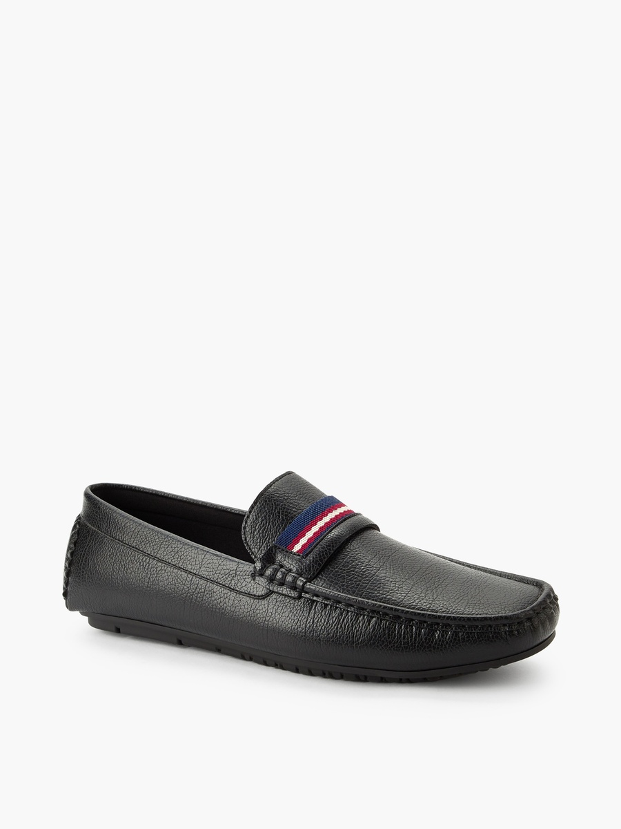 Men Textured Loafers