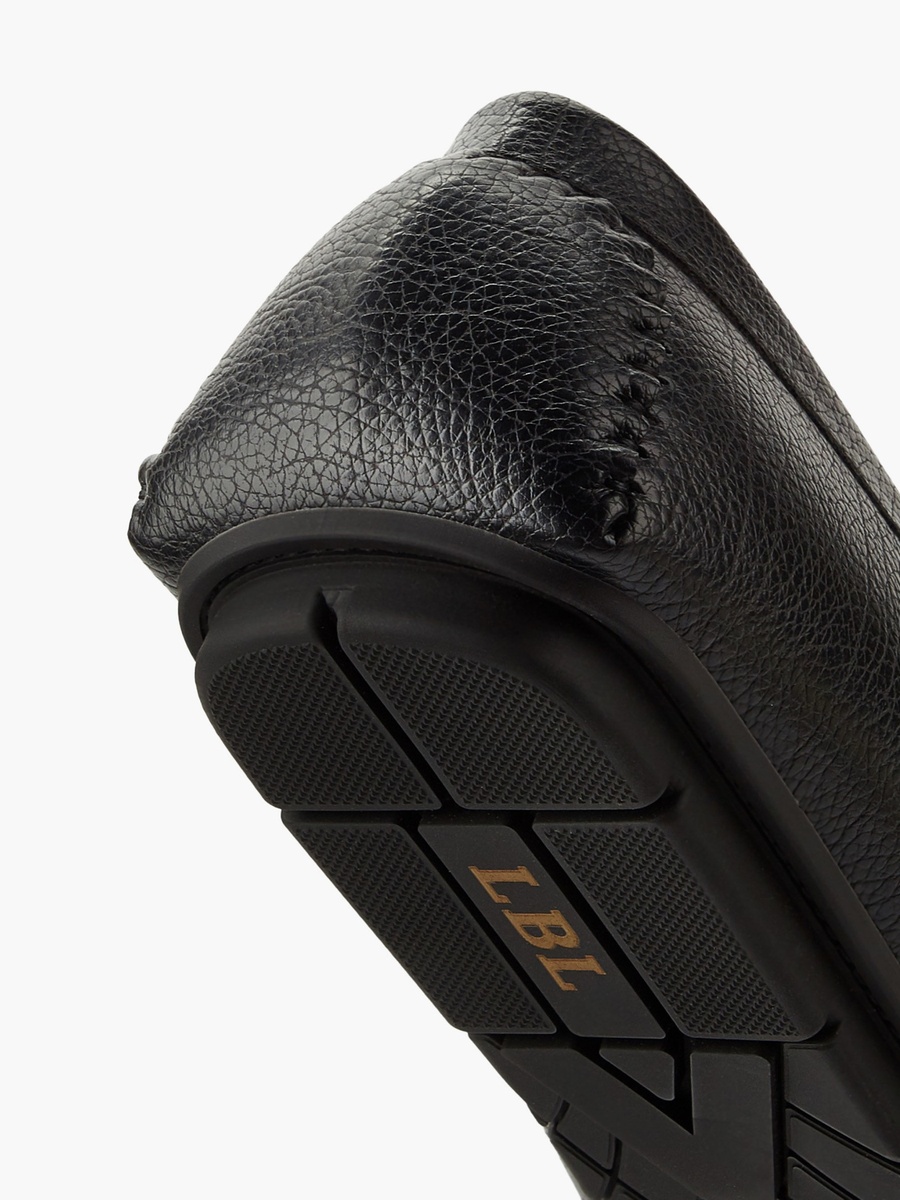 Men Textured Loafers