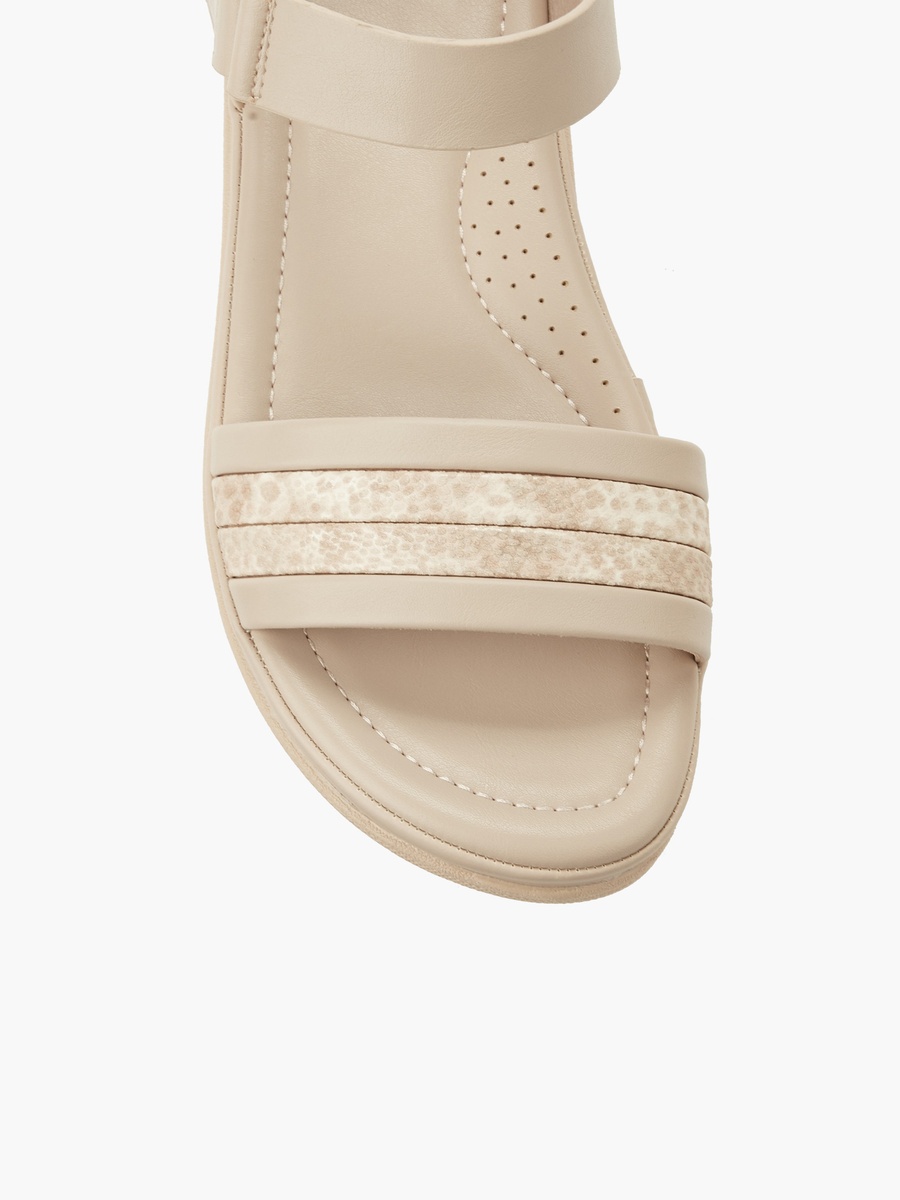 Women Textured Hook and Loop Sandals