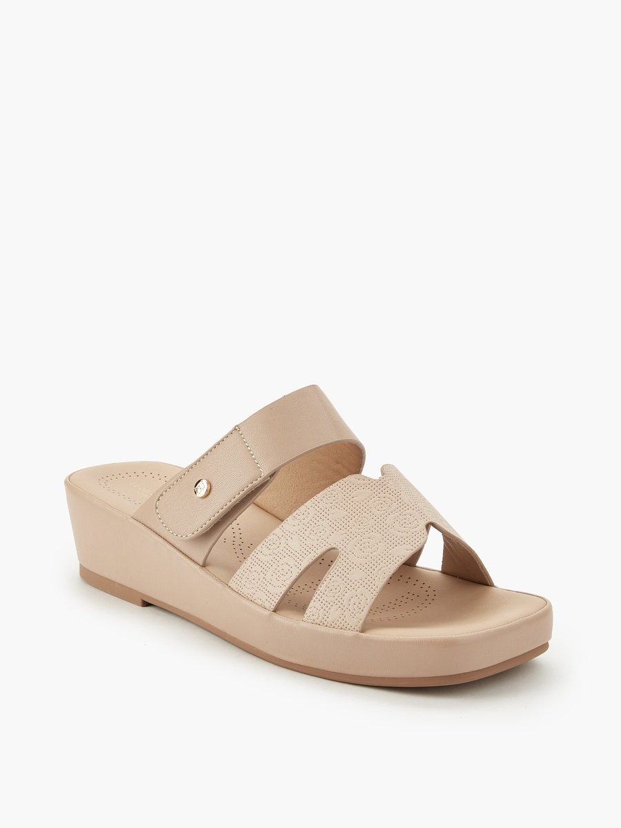 Women Floral Textured Wedge Heel Sandals