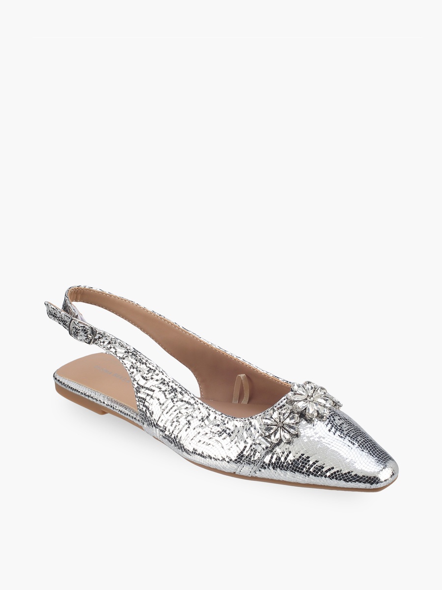Women Embellished Pointed Toe Shoes