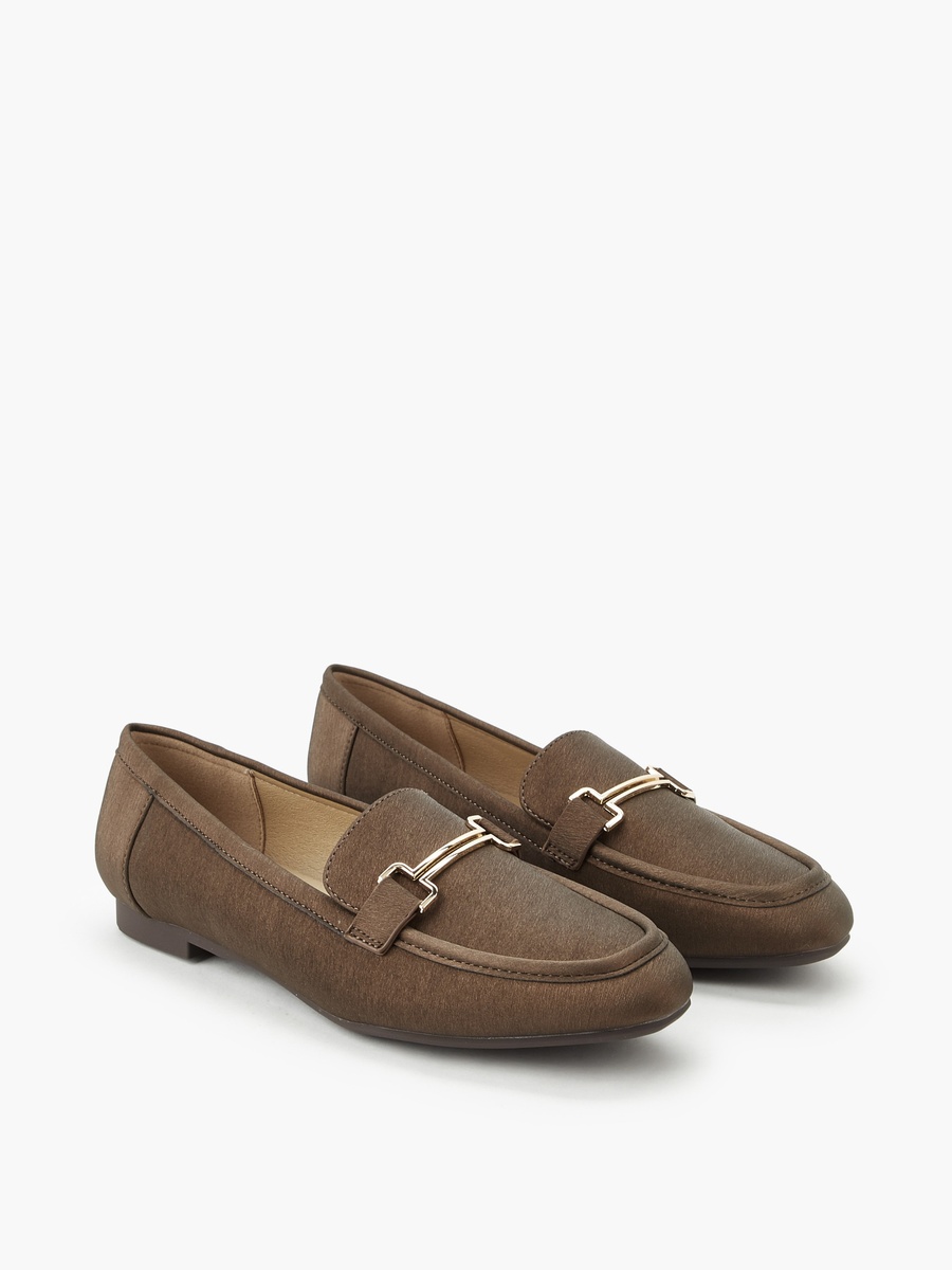 Women Buckle Detail Loafers