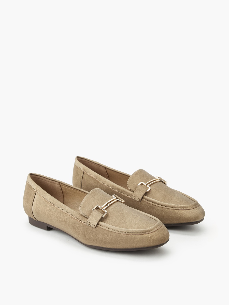 Women Buckle Detail Loafers