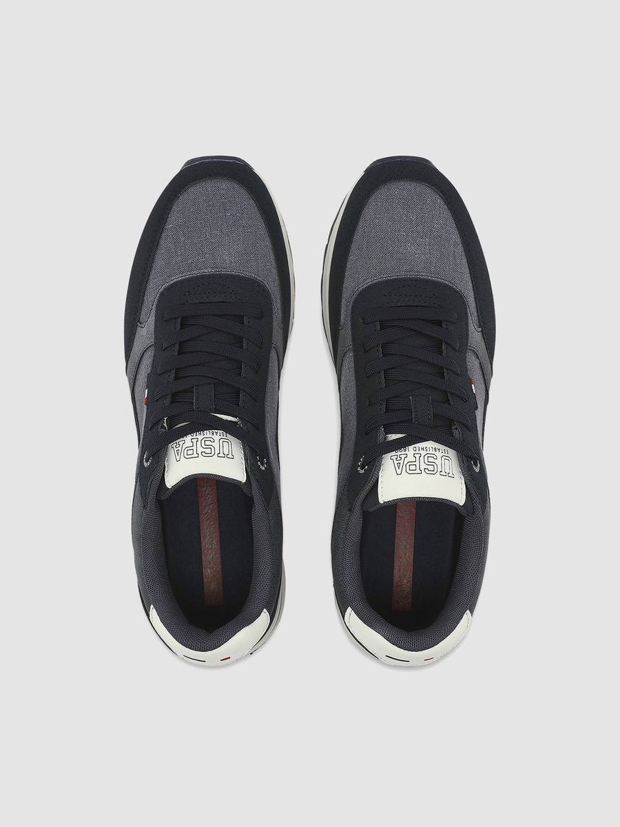 حذاء سنيكرز برقبة منخفضة