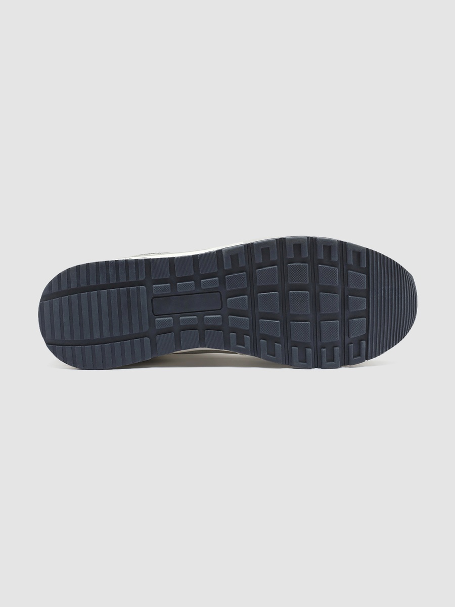 Men White Color Block Low-Top Sneakers
