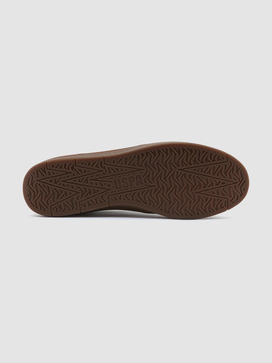 Men White Low-Top Sneakers