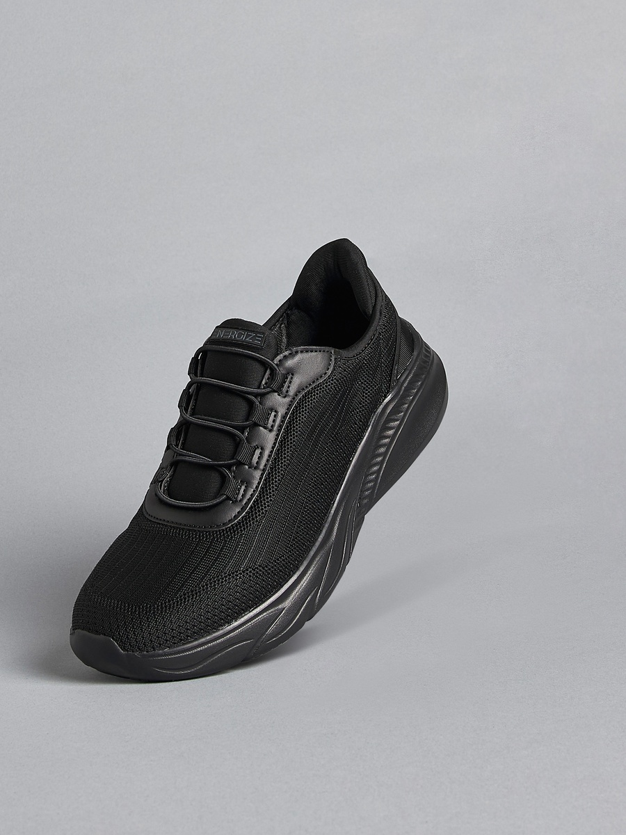Flyknit Textured Sports Shoes