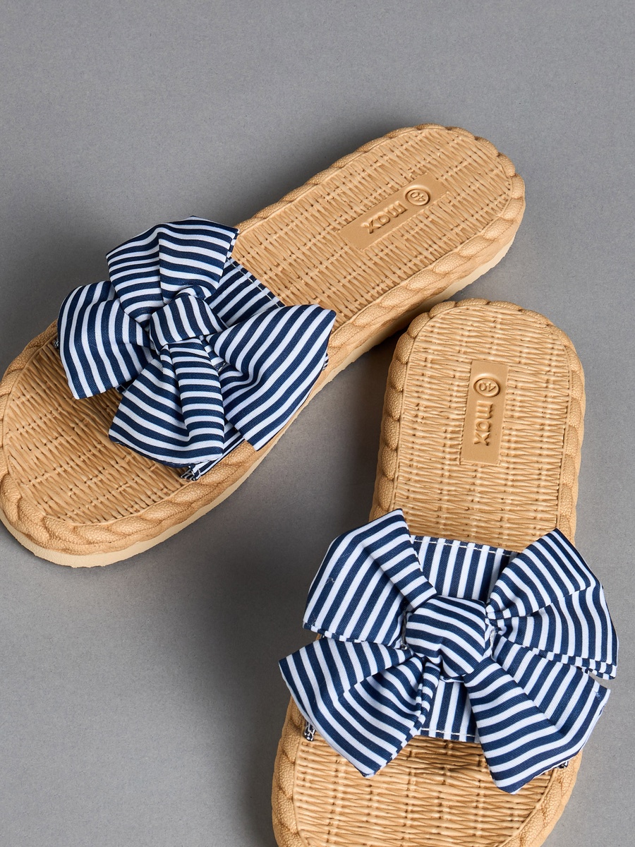 Bow Accent Flip Flops