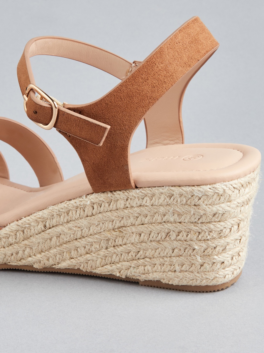 Wedge Heeled Sandals with Buckle Closure