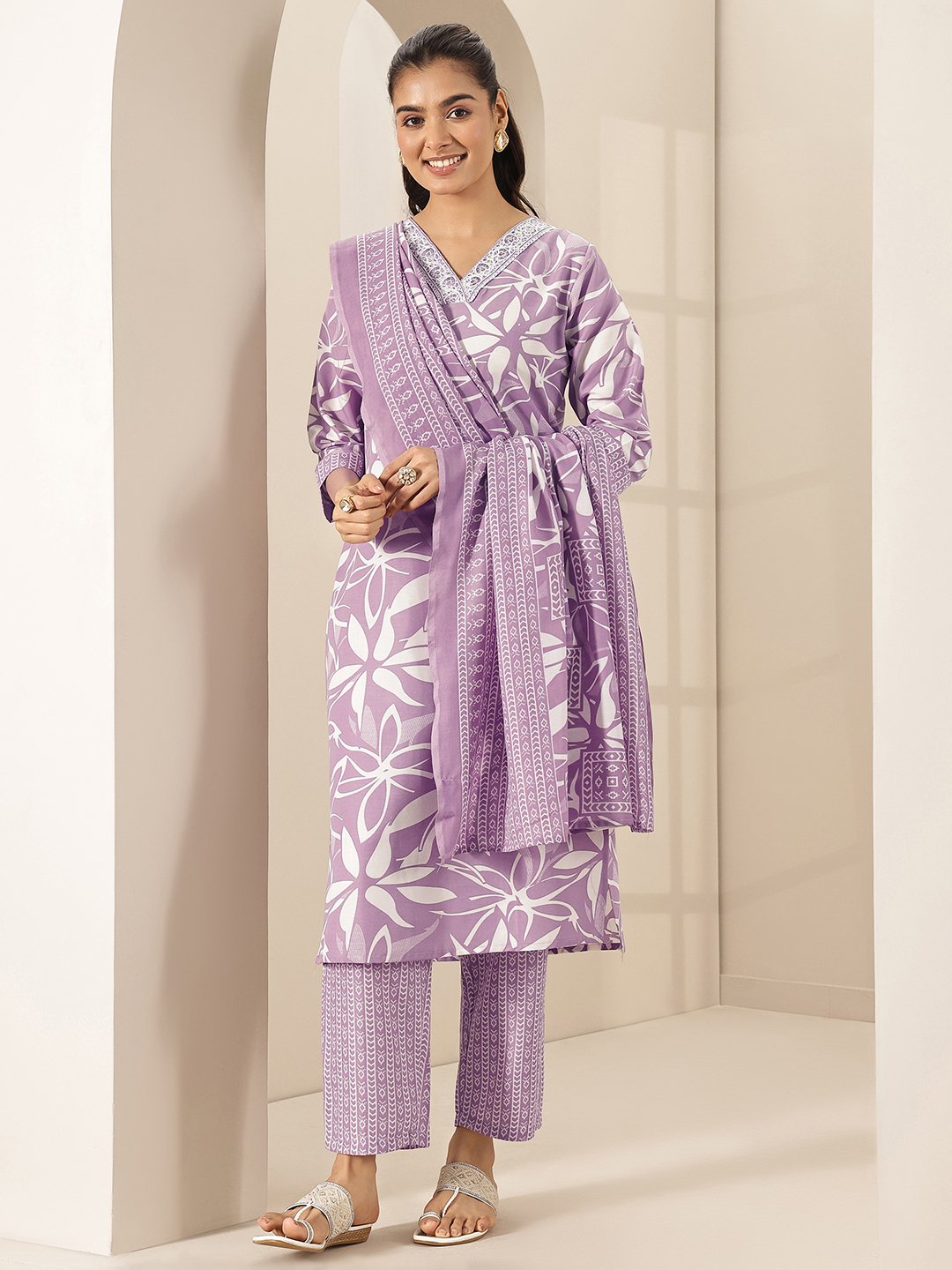 Mauve Printed Cotton Blend Straight Kurta, Trousers and Dupatta Set