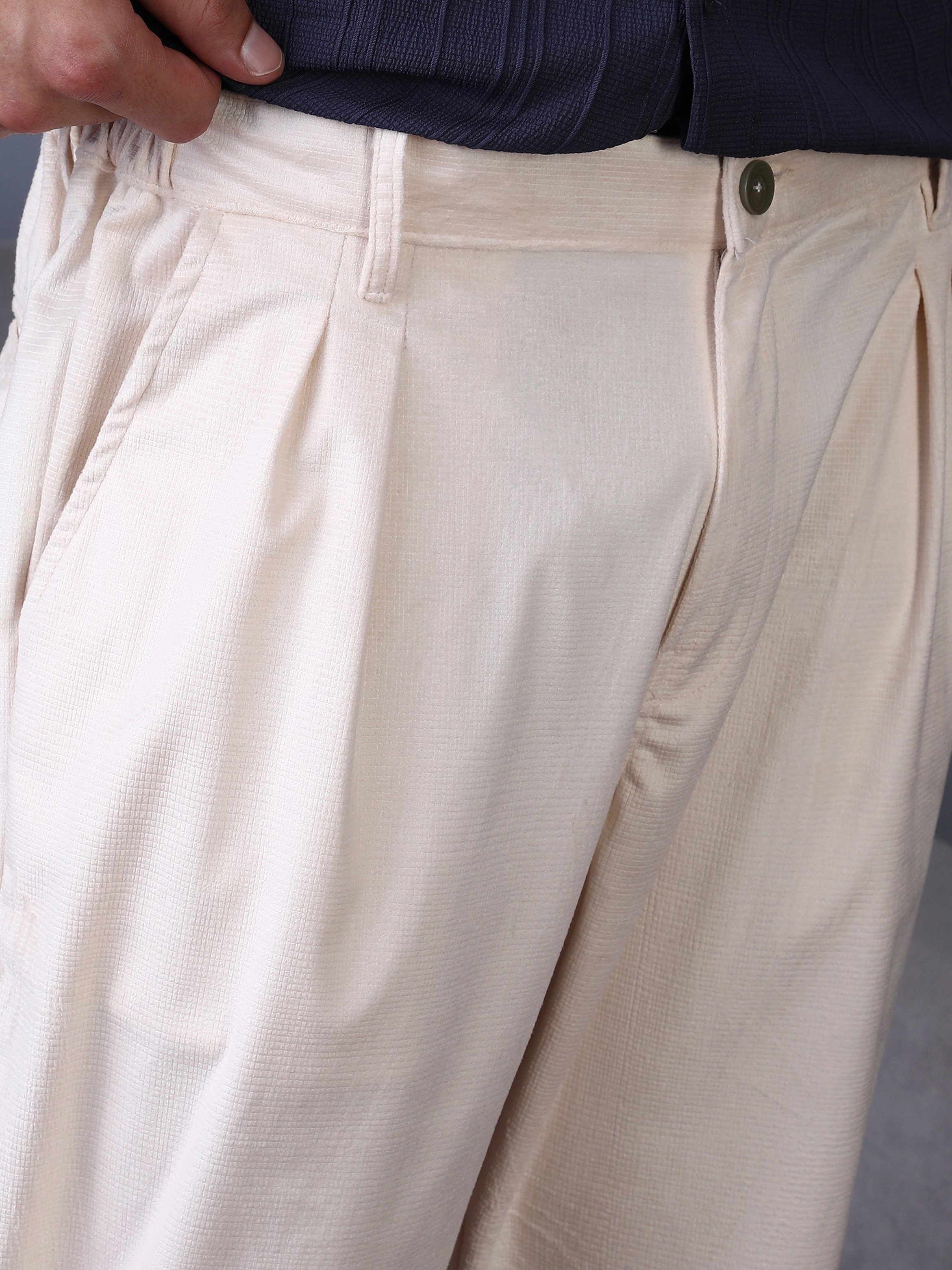 Men Ecru White Cuffed Pleat Tailored Trousers