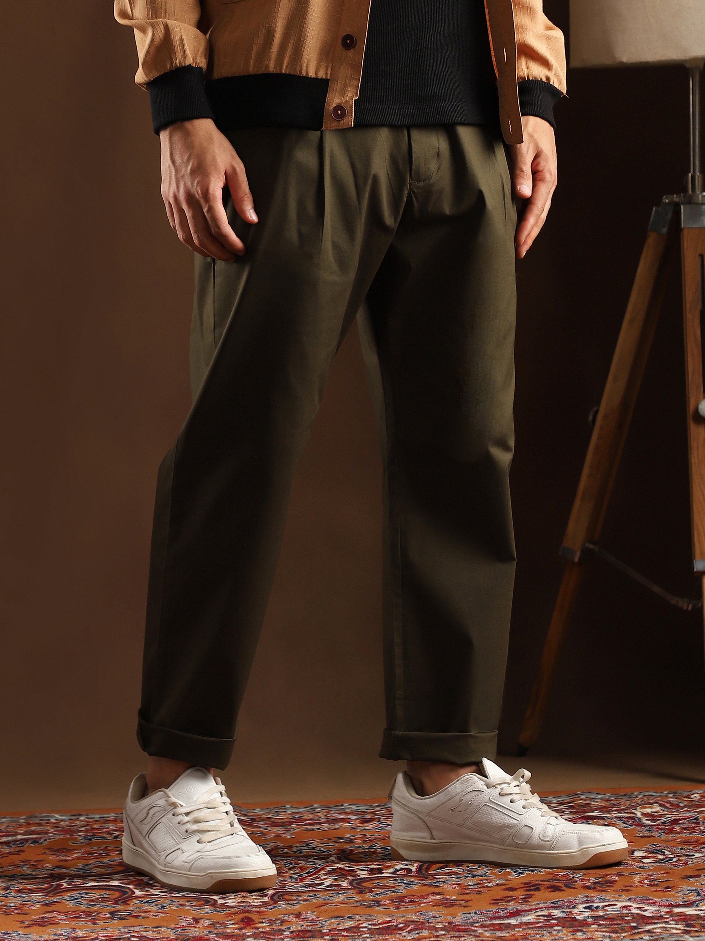 Men Dark Olive Solid-Pleat Chino Trousers