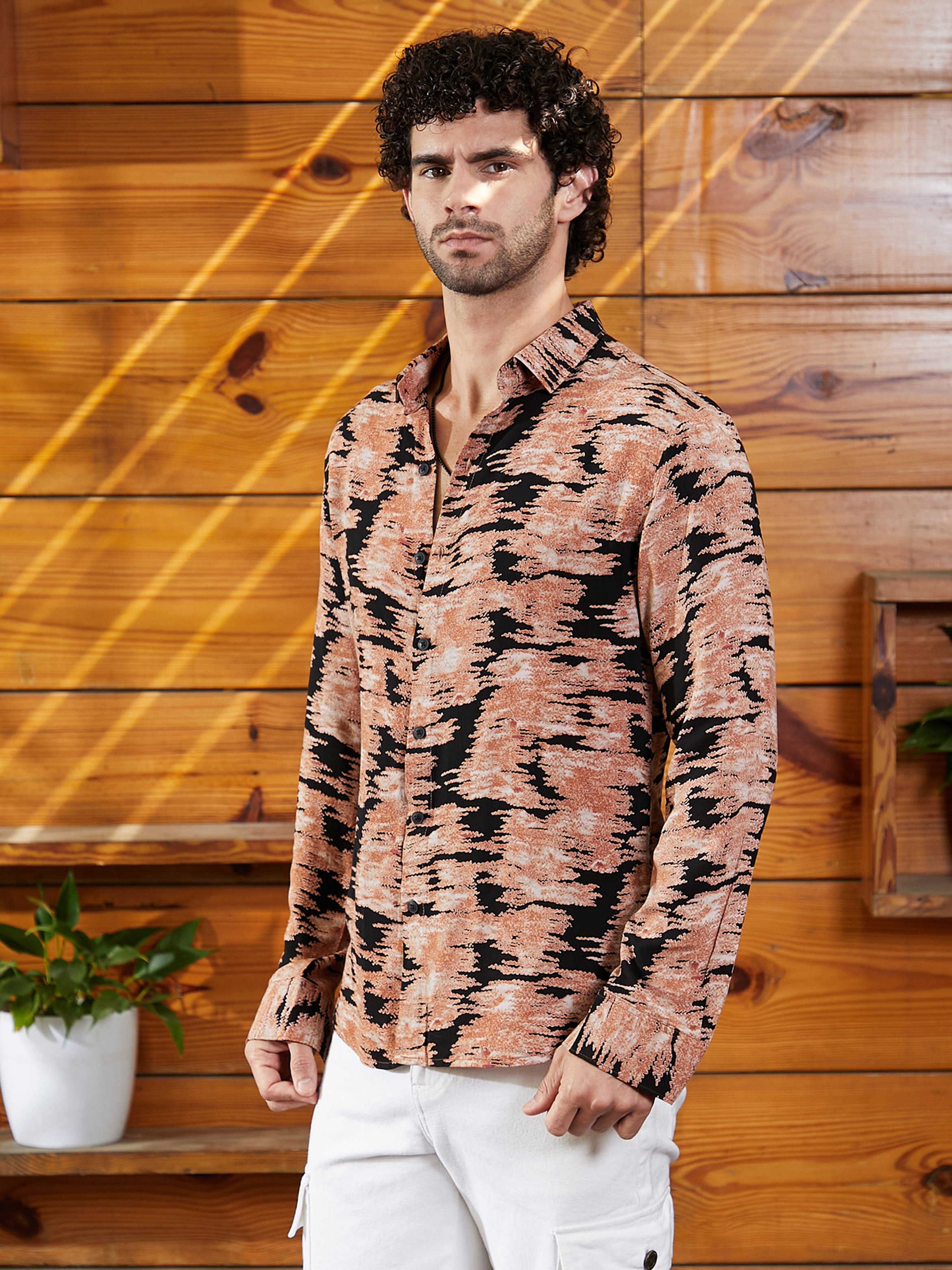 Men Sienna Brown Midnight Black Contrast-Scuff Shirt