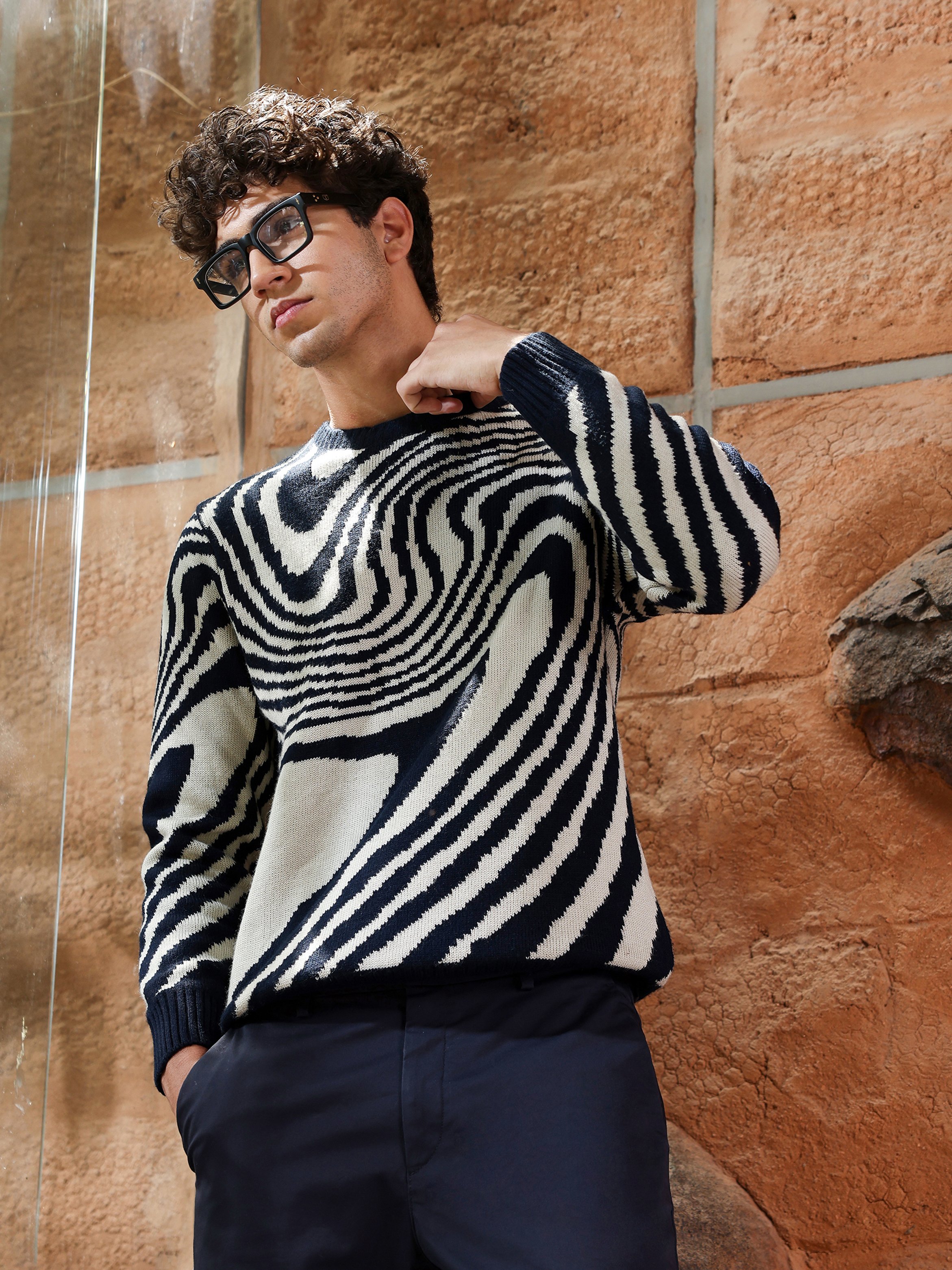 Men Black Fluid-Jacquard Knitted Sweater
