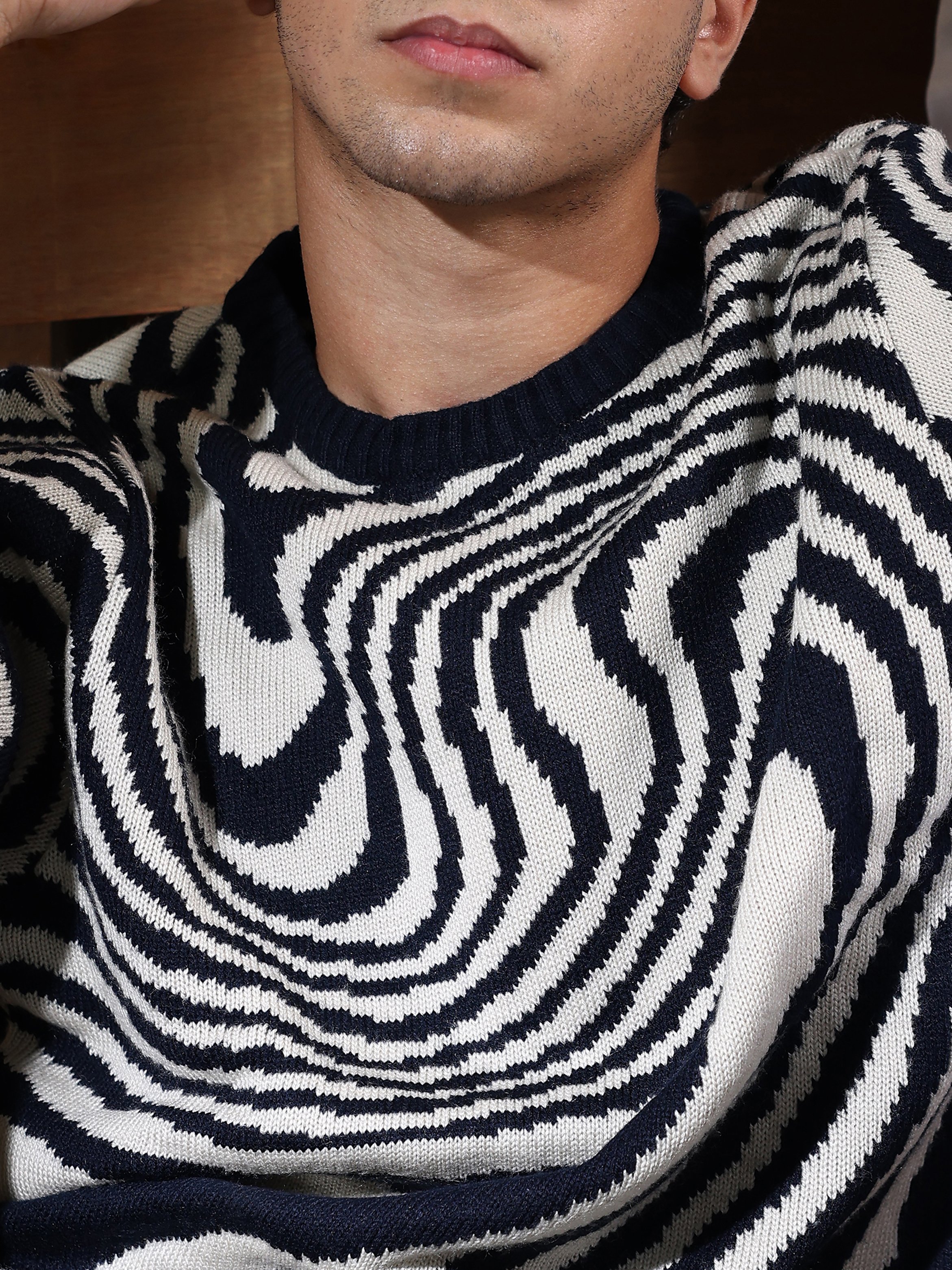 Men Black Fluid-Jacquard Knitted Sweater