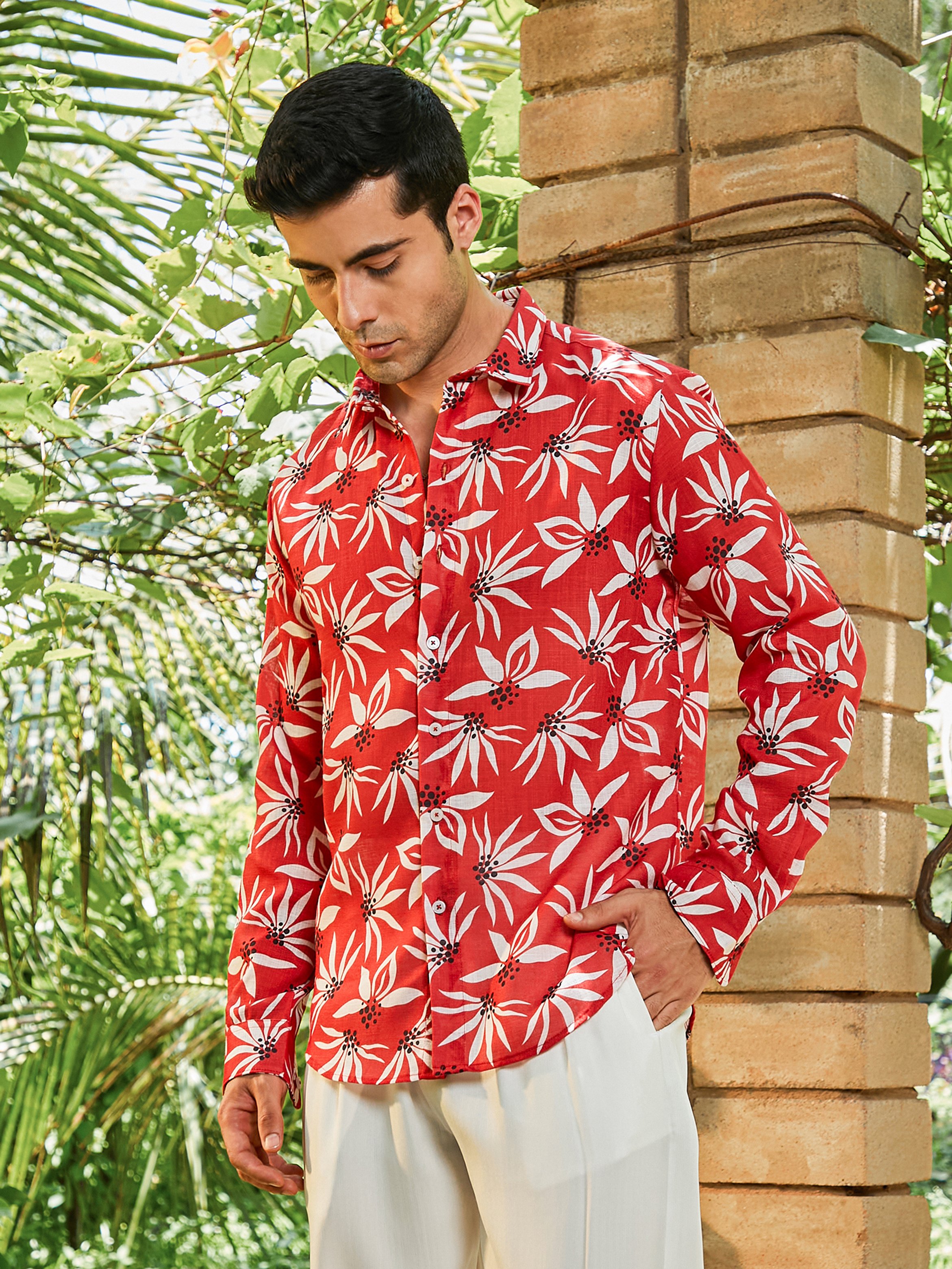 Men Red Floral Print Regular Shirt