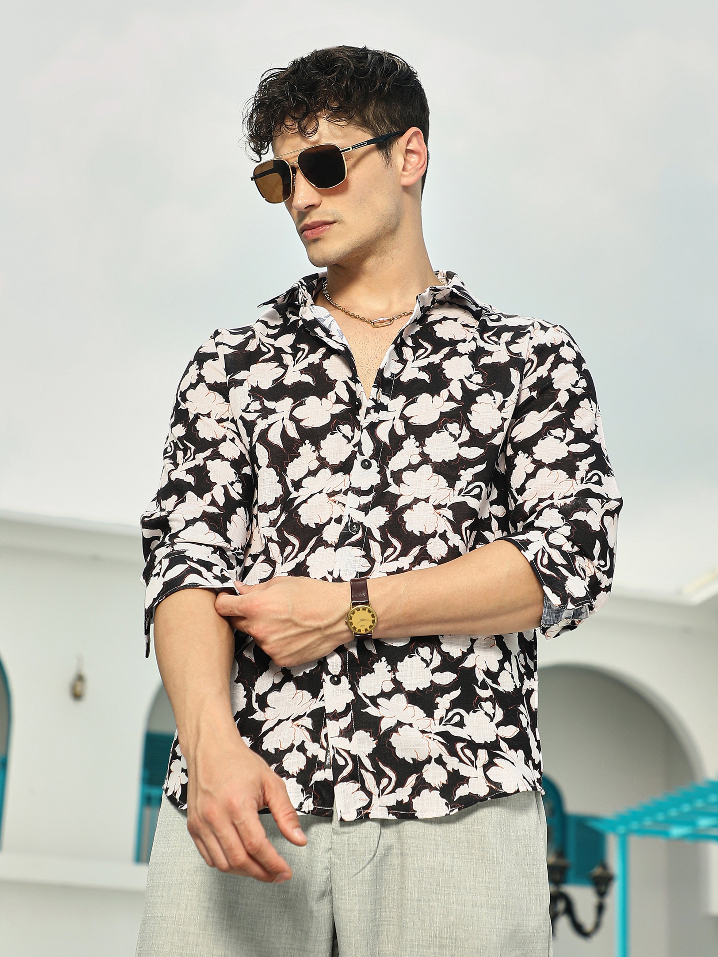 Men Black Floral Print Regular Shirt