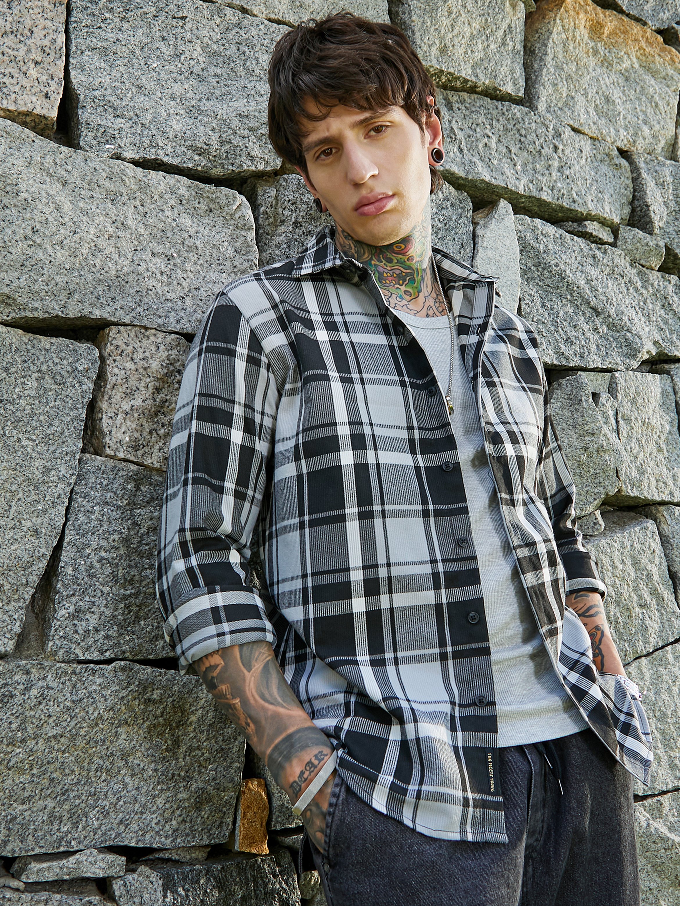 Men Checked Relaxed Fit Shirt