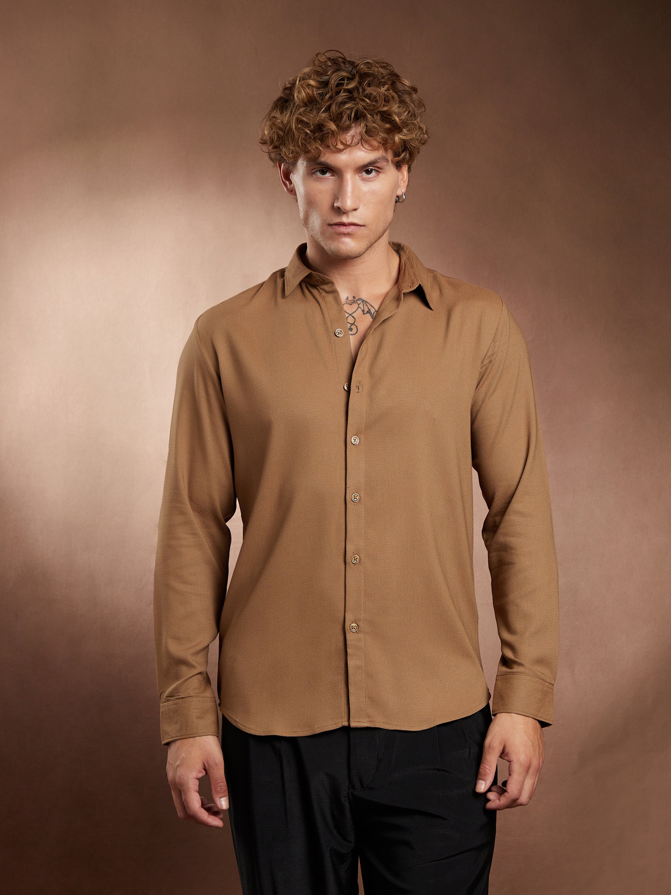 Men Mocha Brown Solid Waffle-Weave Shirt