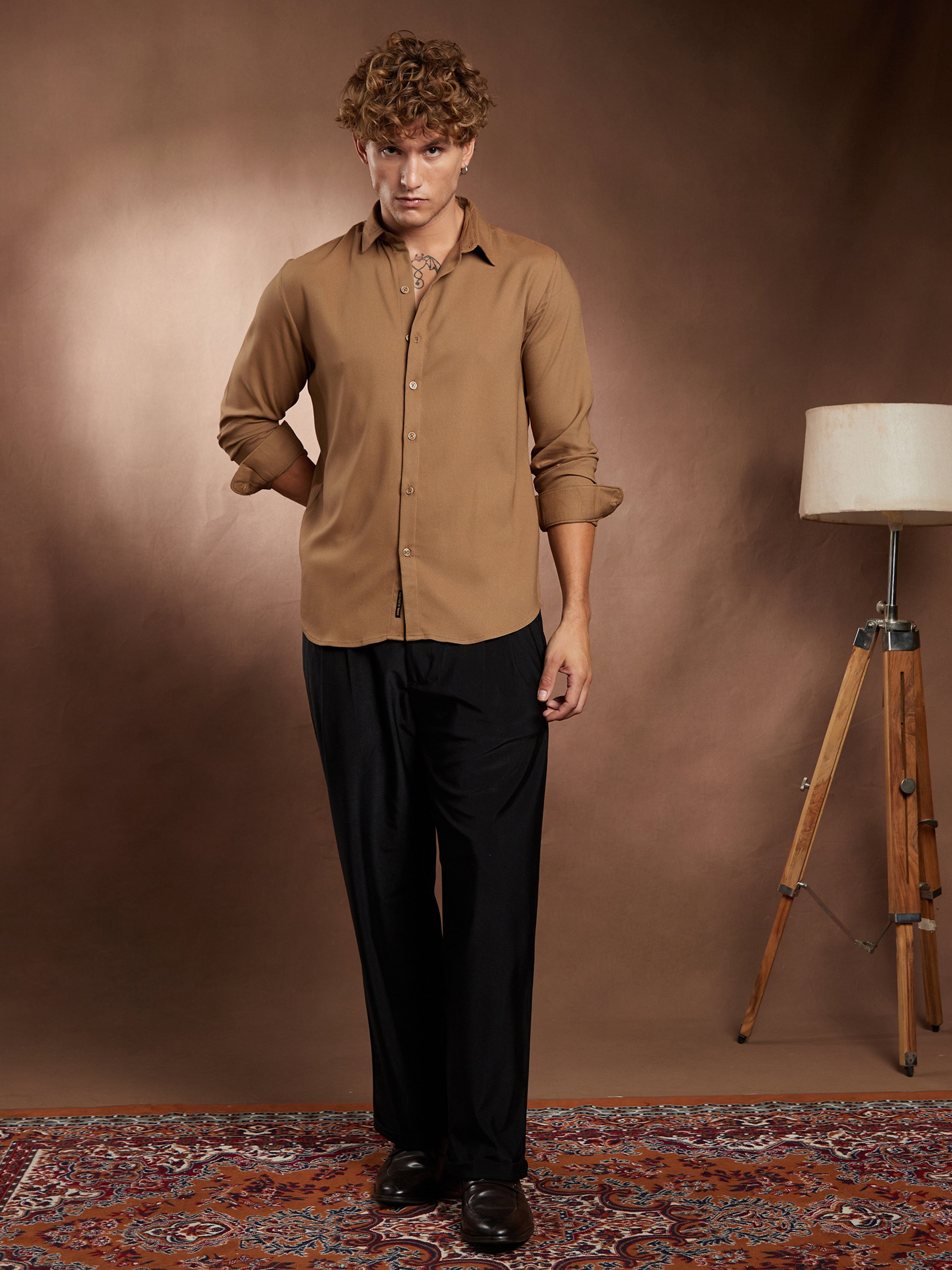 Men Mocha Brown Solid Waffle-Weave Shirt