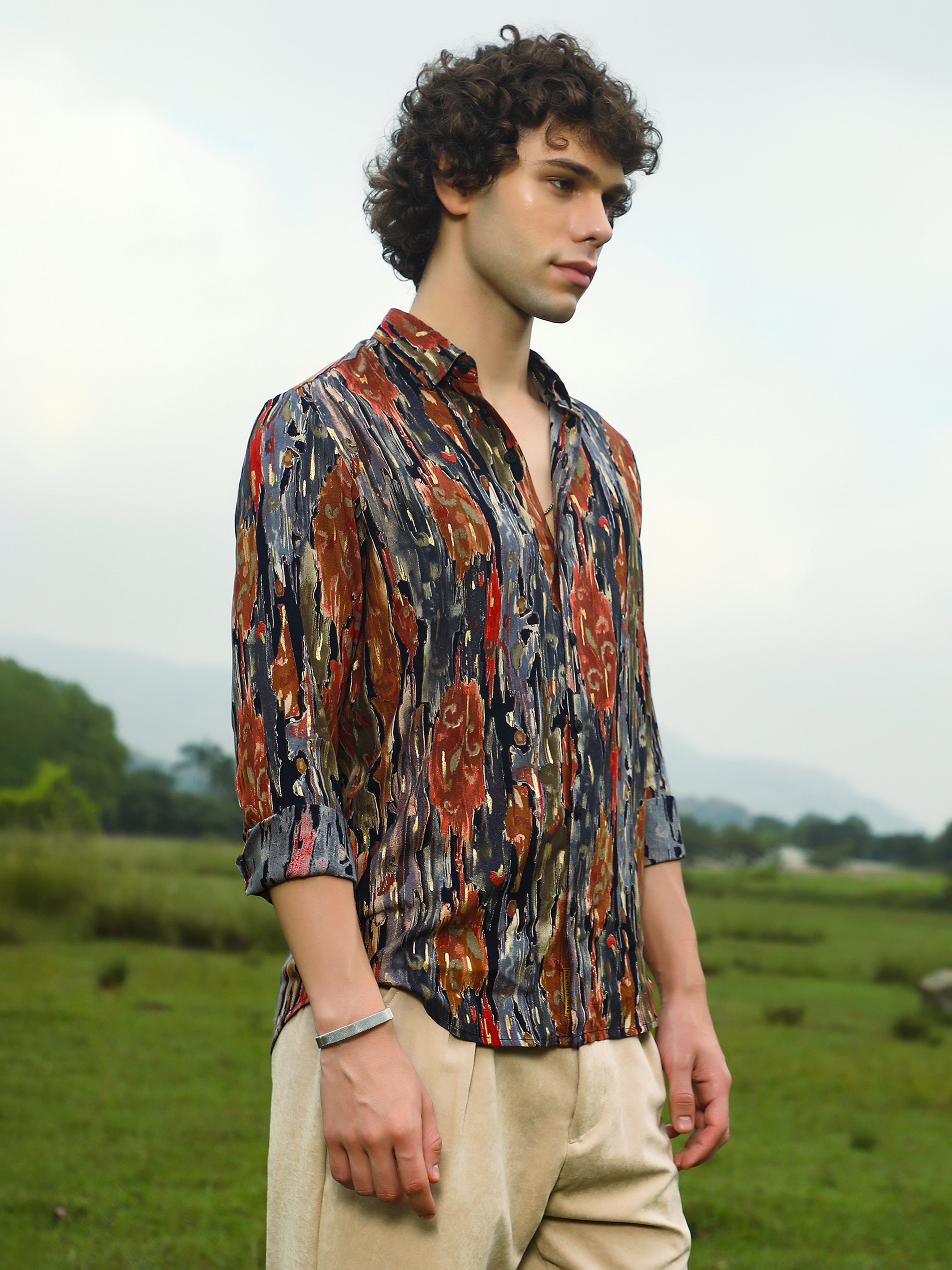 Men Abstract Print Spread Collar Shirt