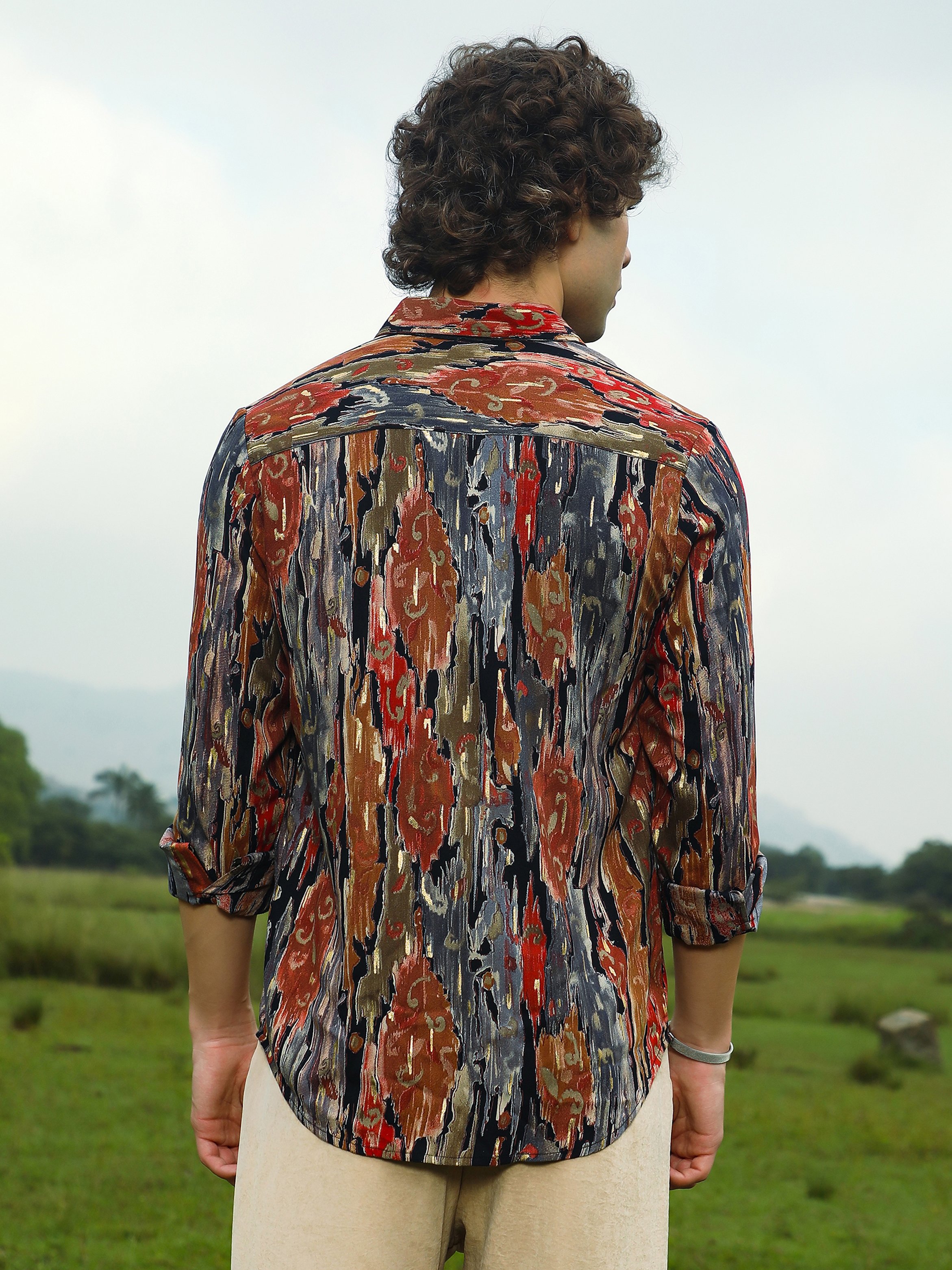 Men Abstract Print Spread Collar Shirt