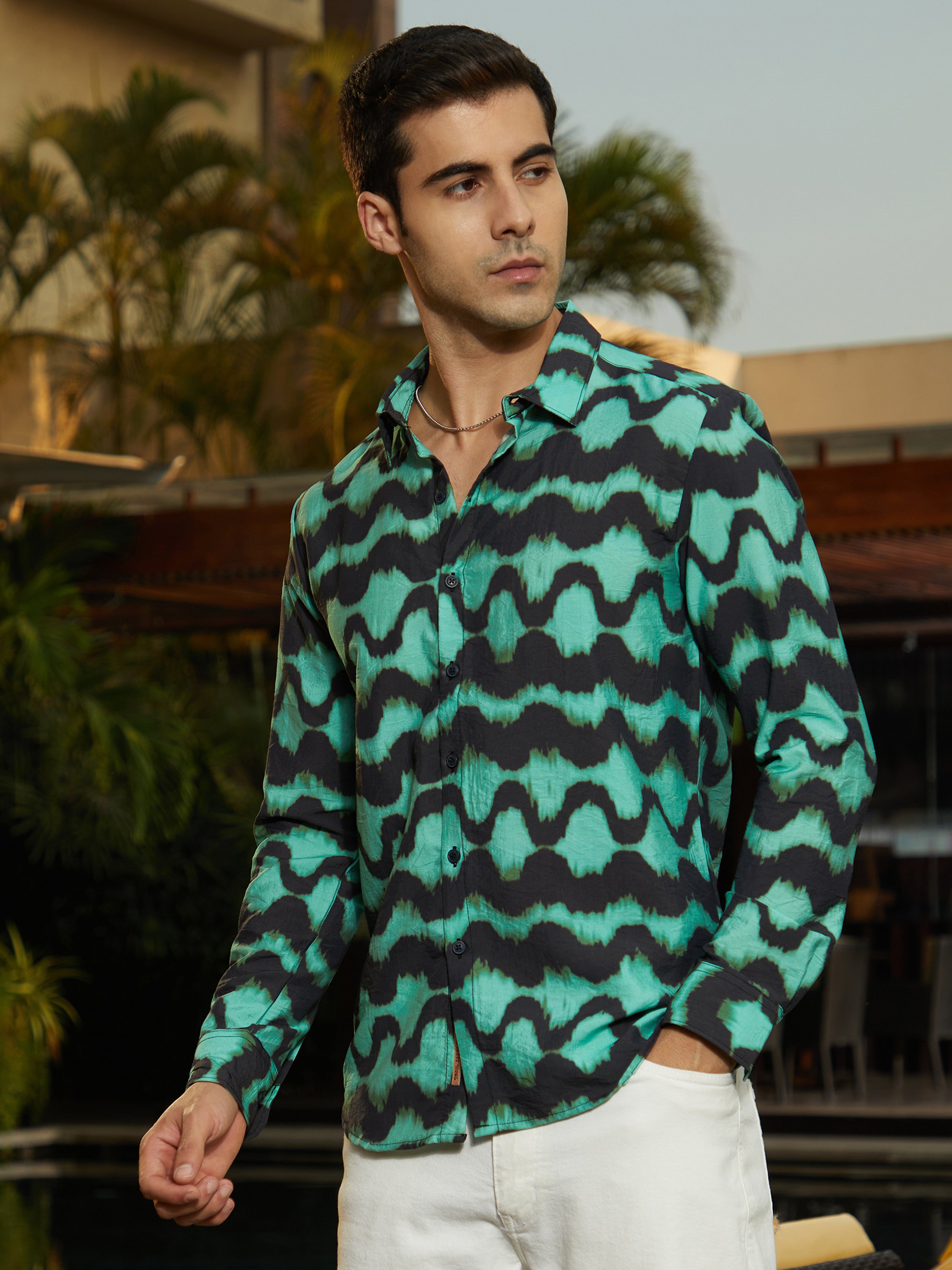 Men Green Spiral-Strokes Printed Shirt