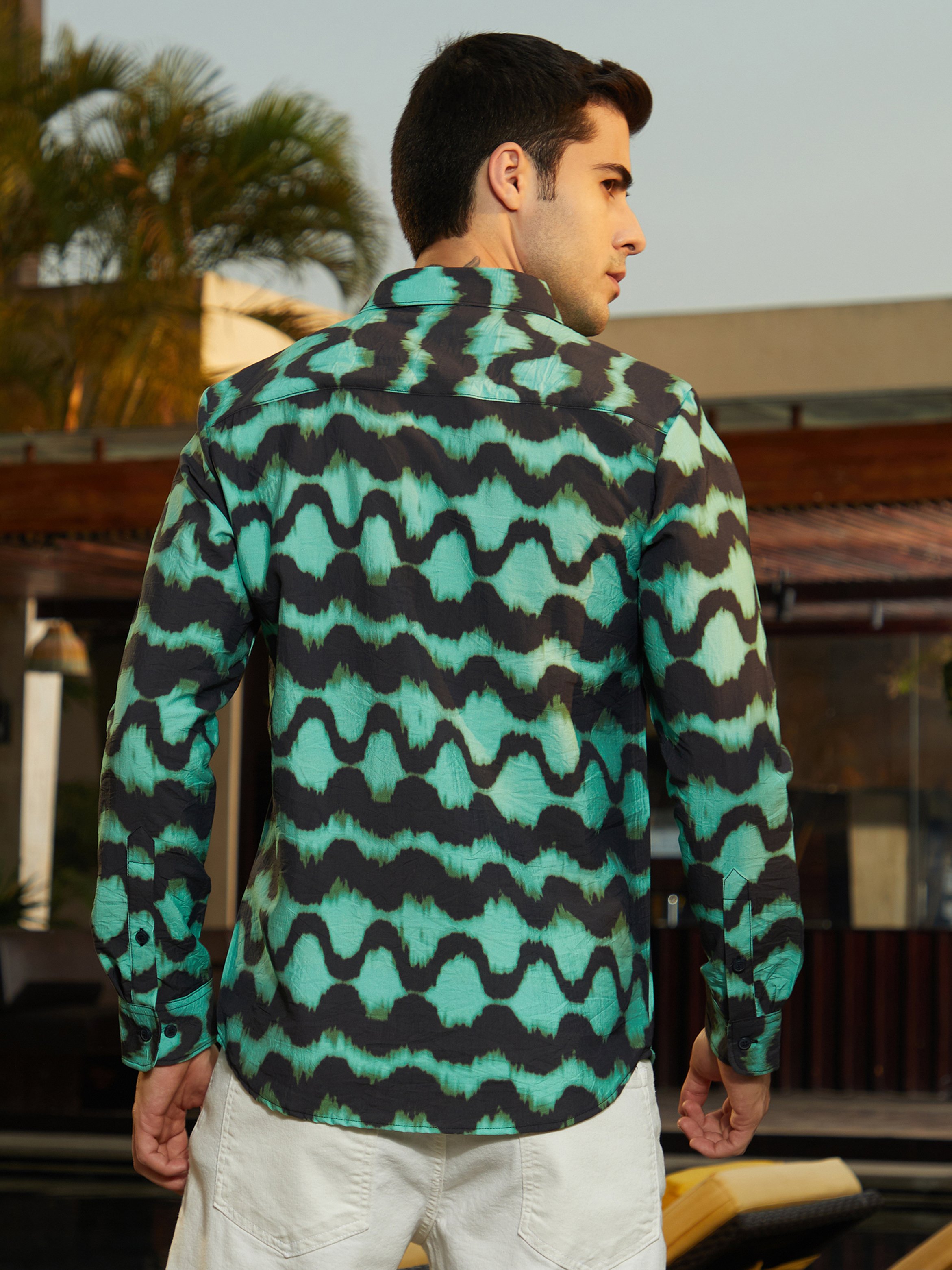 Men Green Spiral-Strokes Printed Shirt