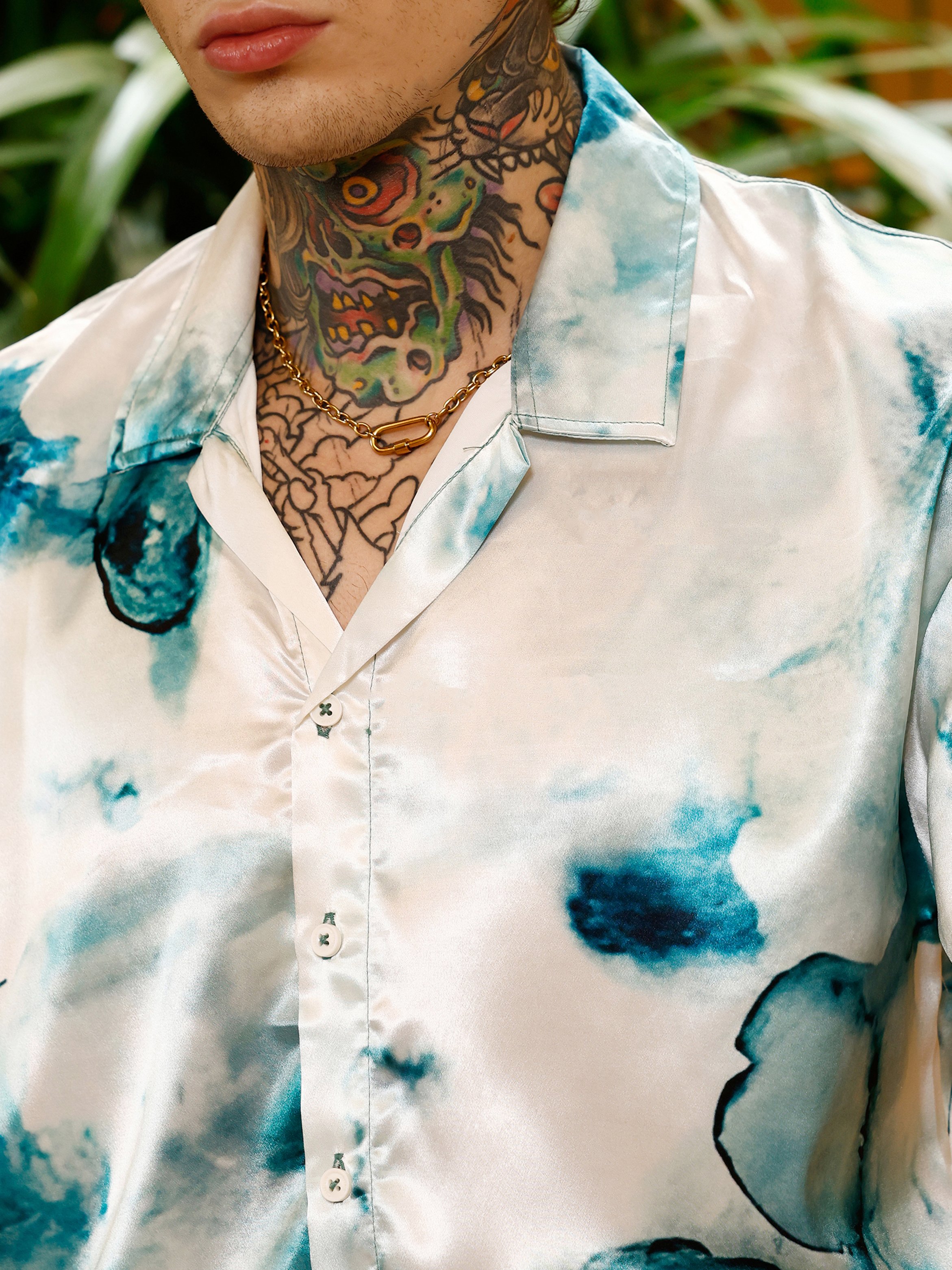 Men Abstract Print Satin Oversized Shirt