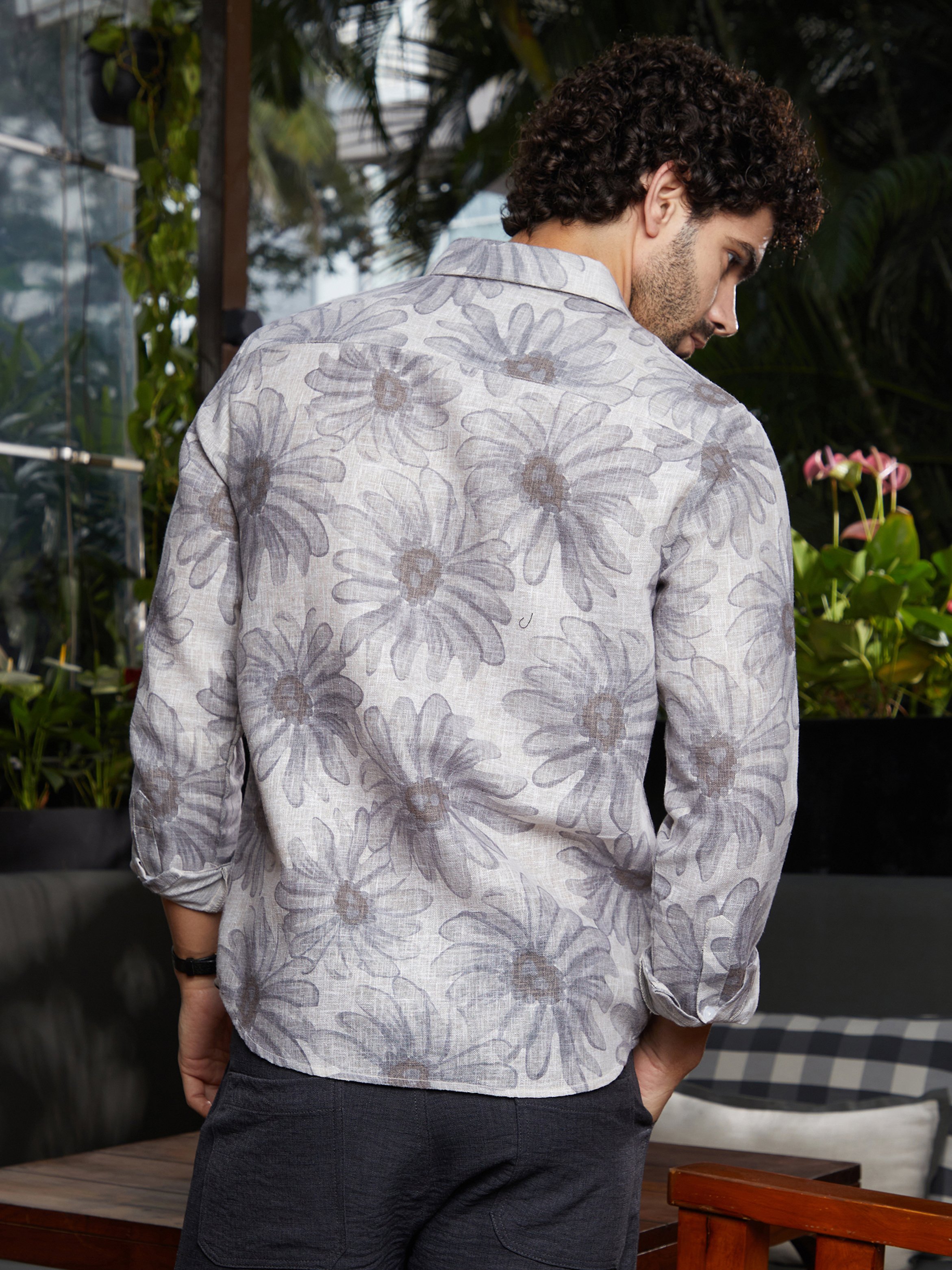 Men Grey Floral Print Regular Shirt