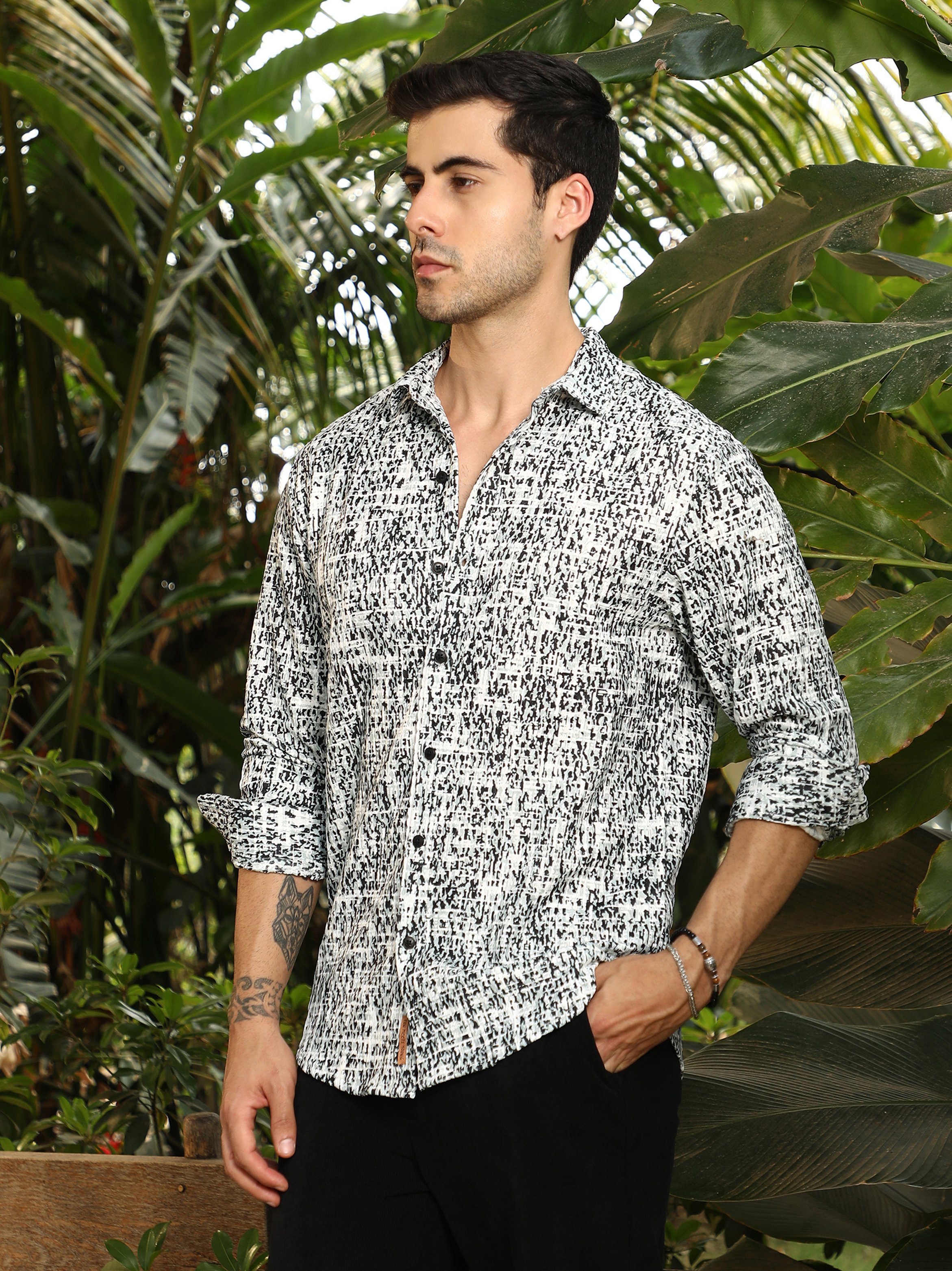 Men Graphic Print Spread Collar Shirt
