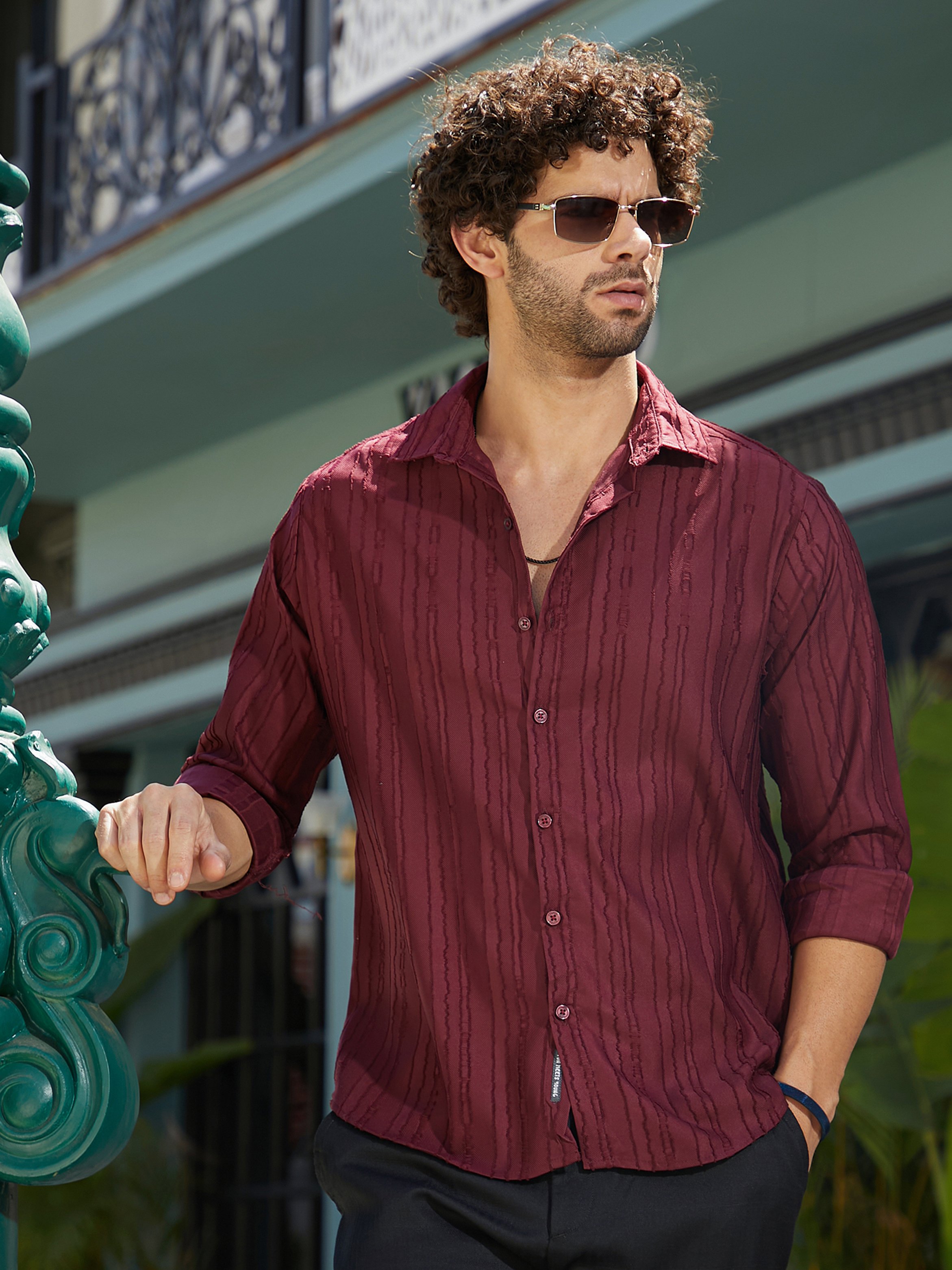 Men Wine Red Ripple-Edge Shirt