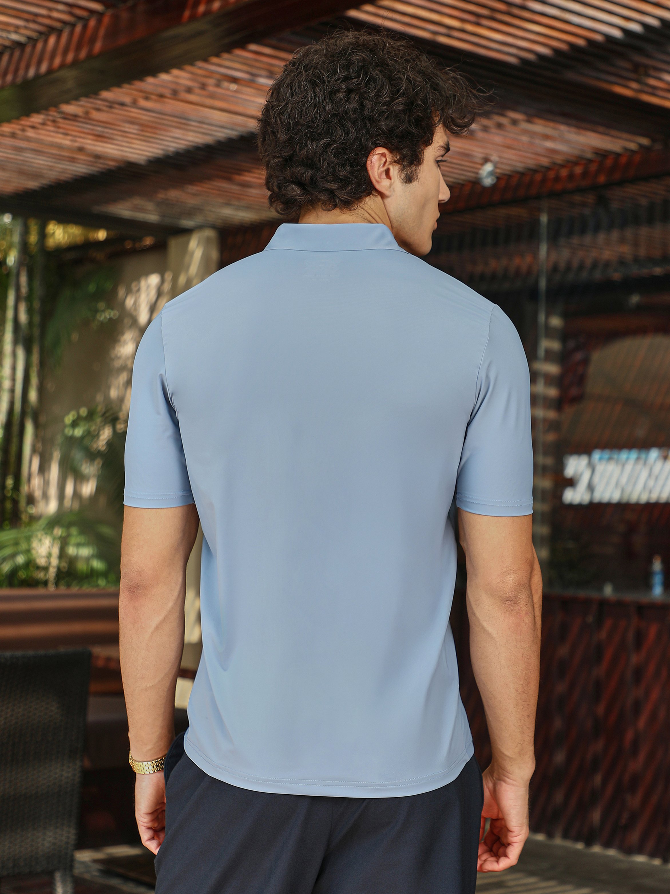 Men Blue Seamless Solid Polo T-Shirt