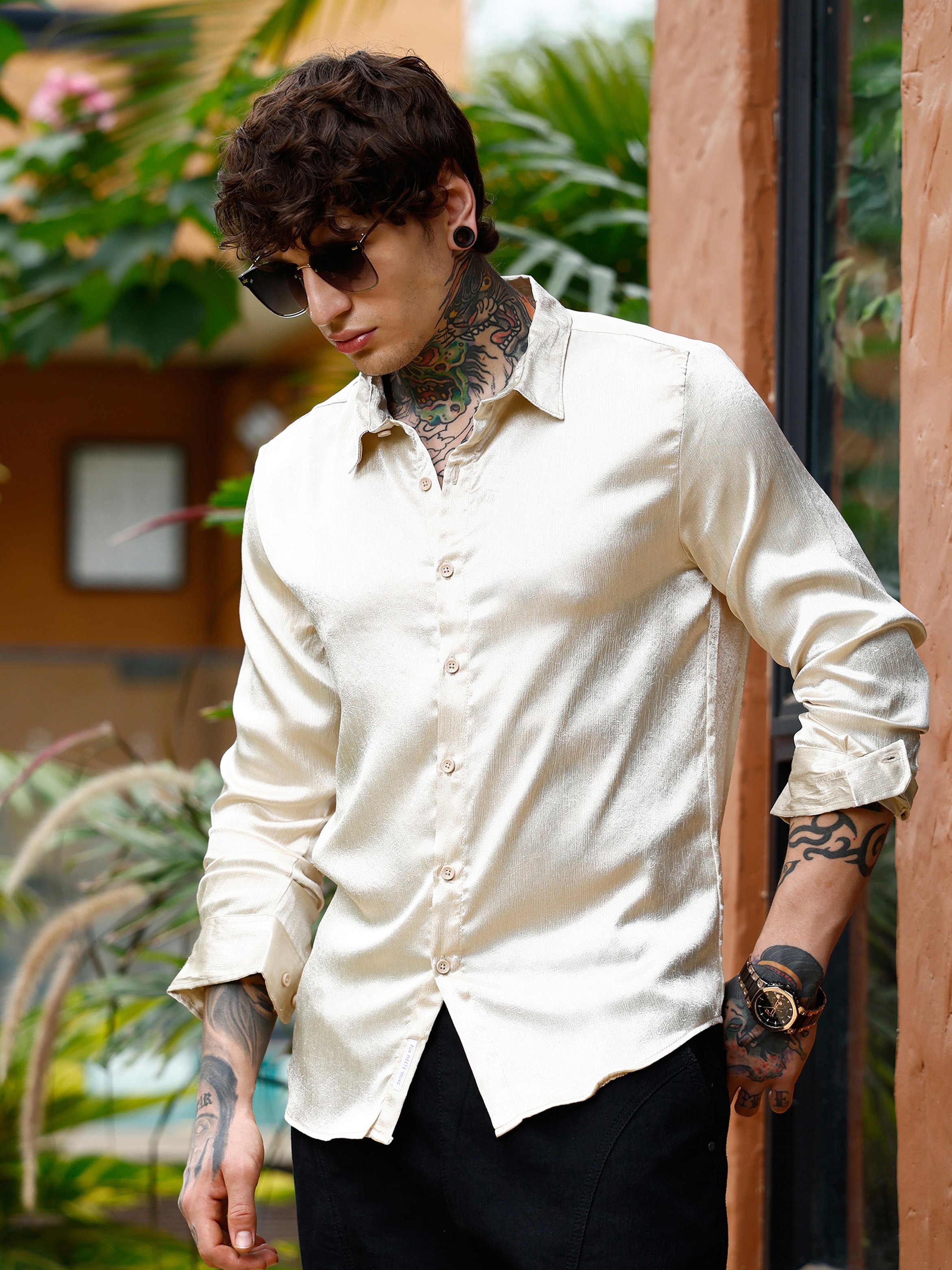 Men White Textured-Satin Regular Shirt