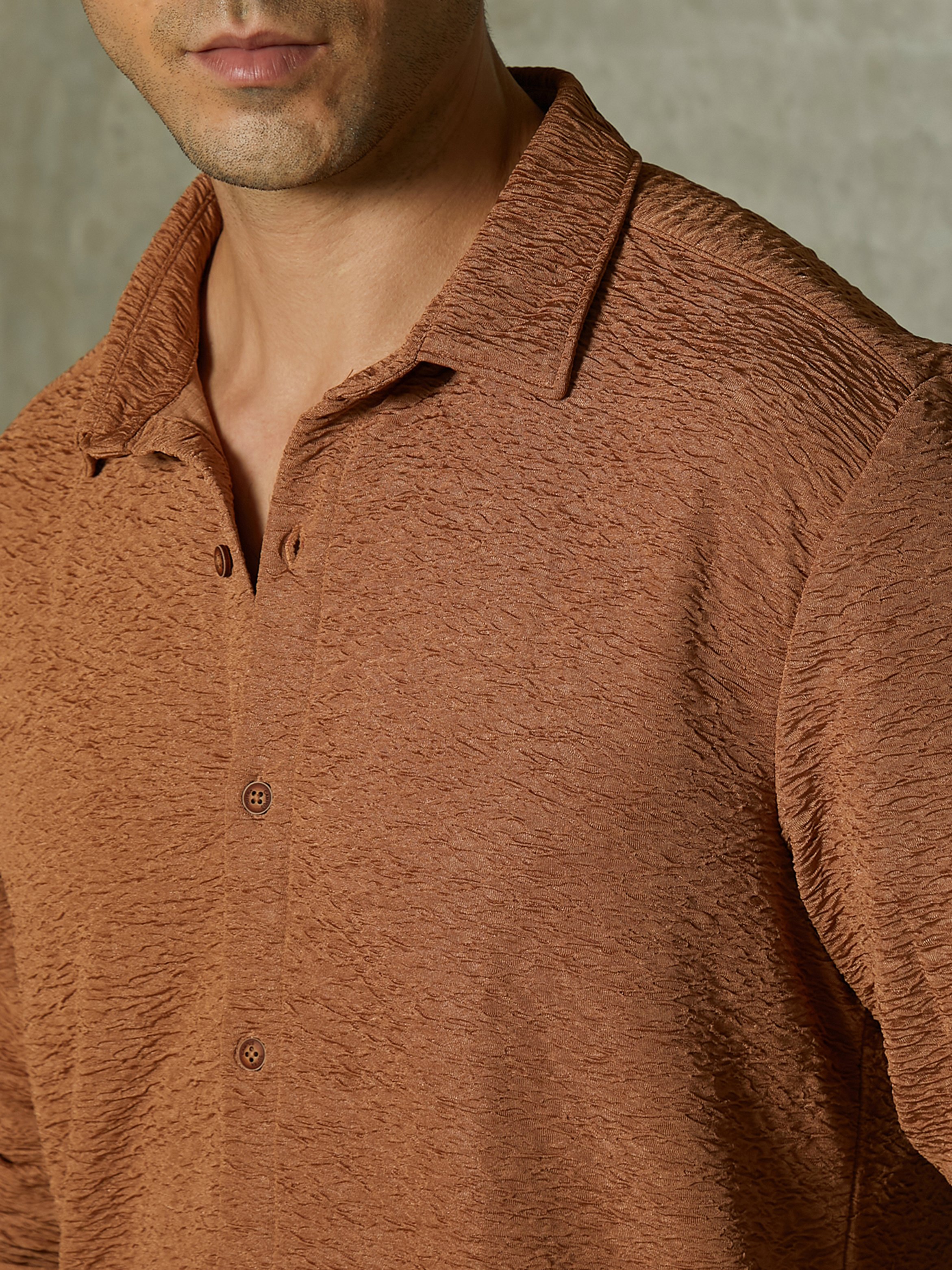 Men Mocha Brown Surf-Tactile Shirt