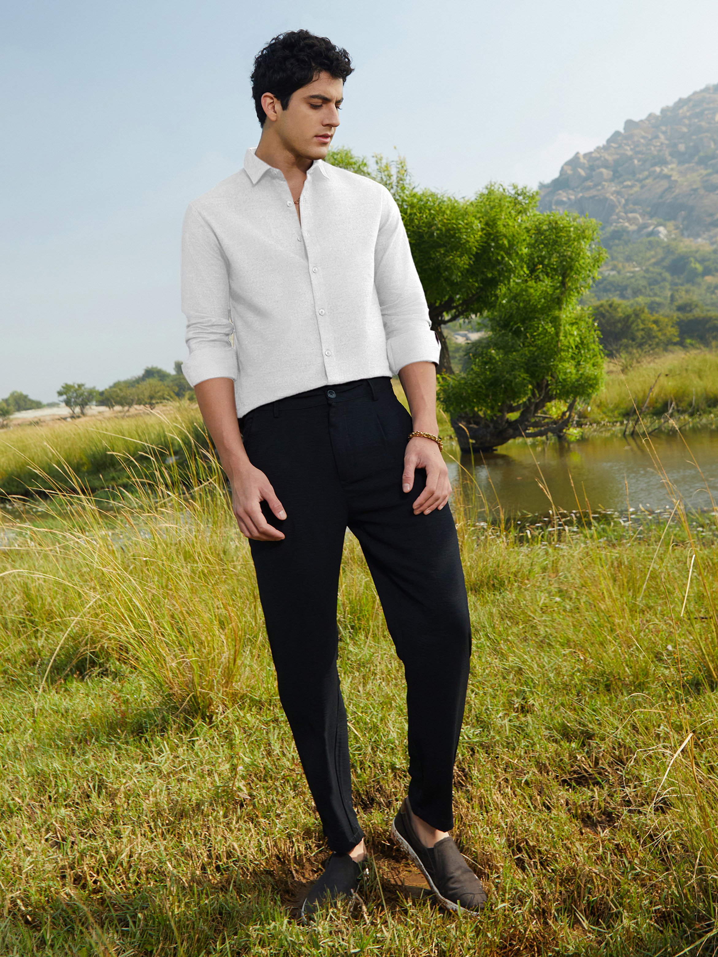 Men White Textured Regular Shirt