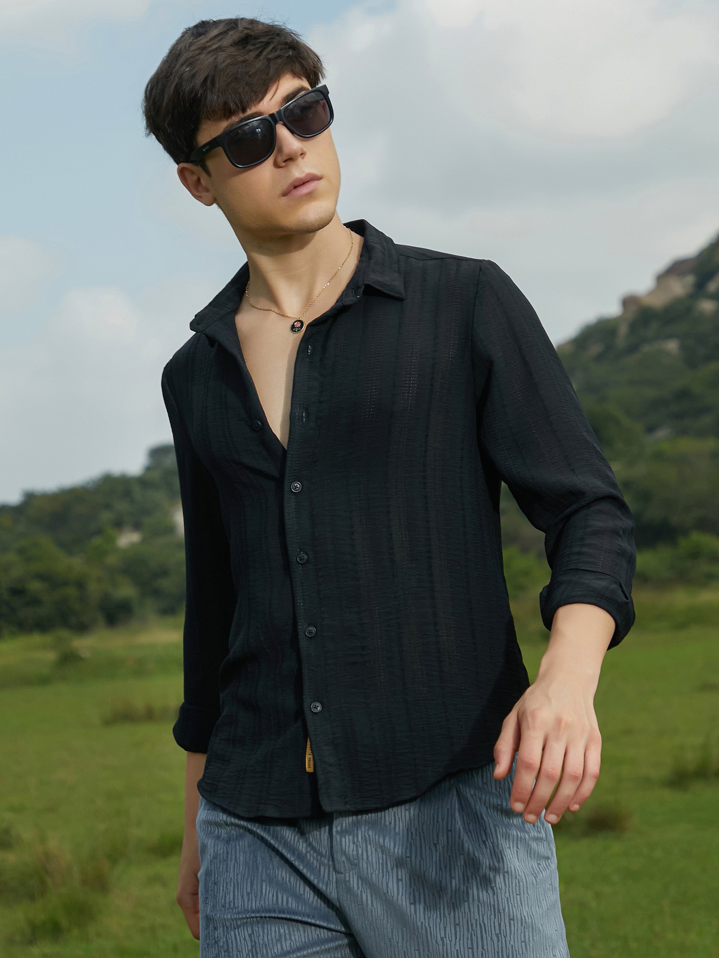 Men Black Textured Regular Shirt