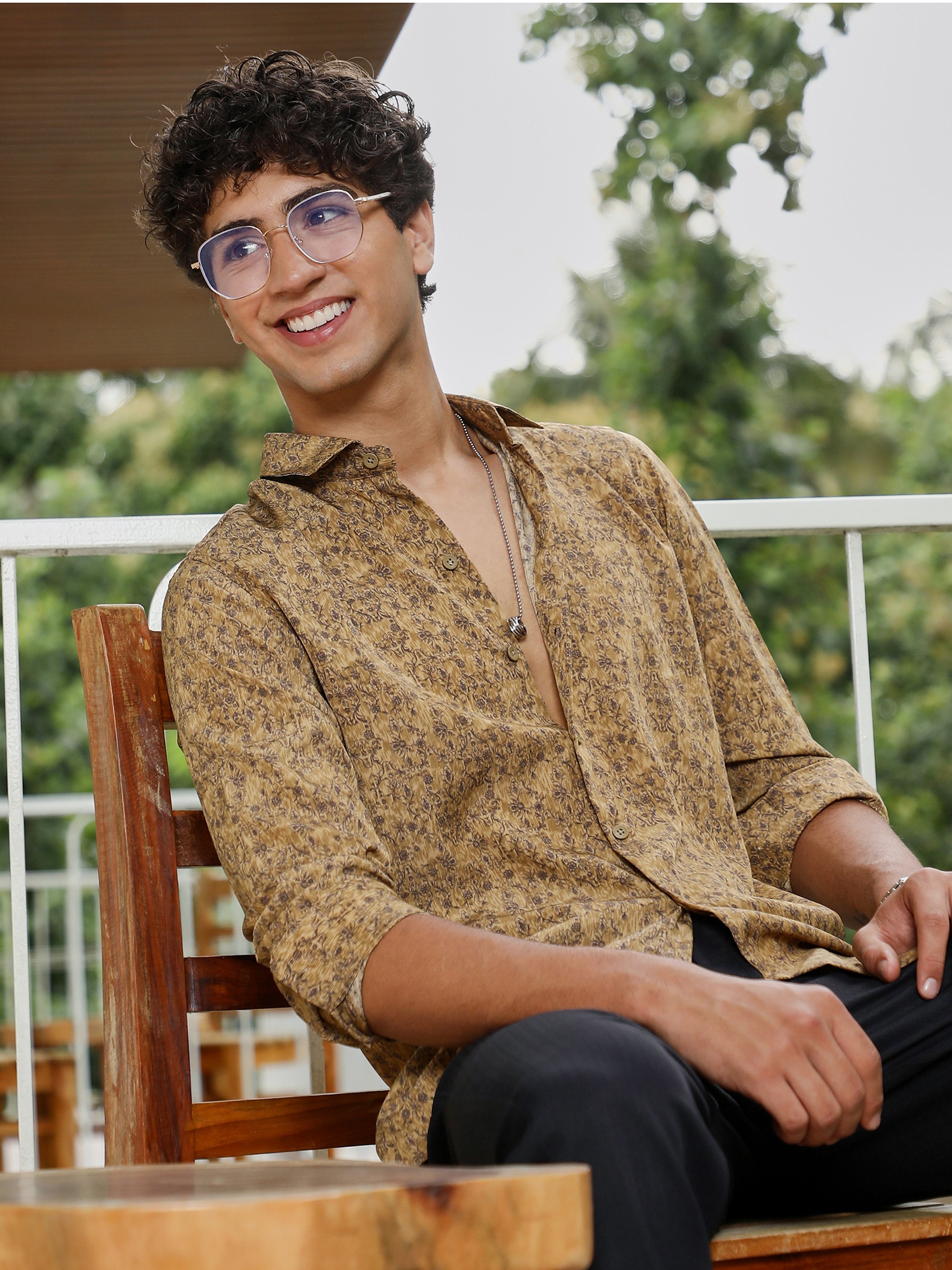 Men Brown Floral Print Regular Shirt