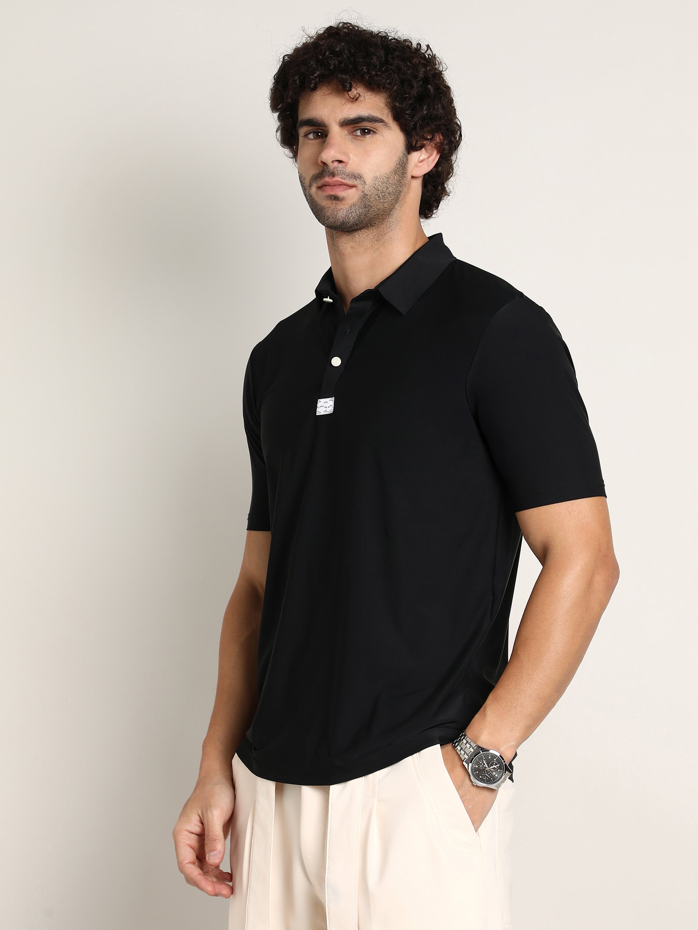 Men Black Seamless Solid Polo T-Shirt