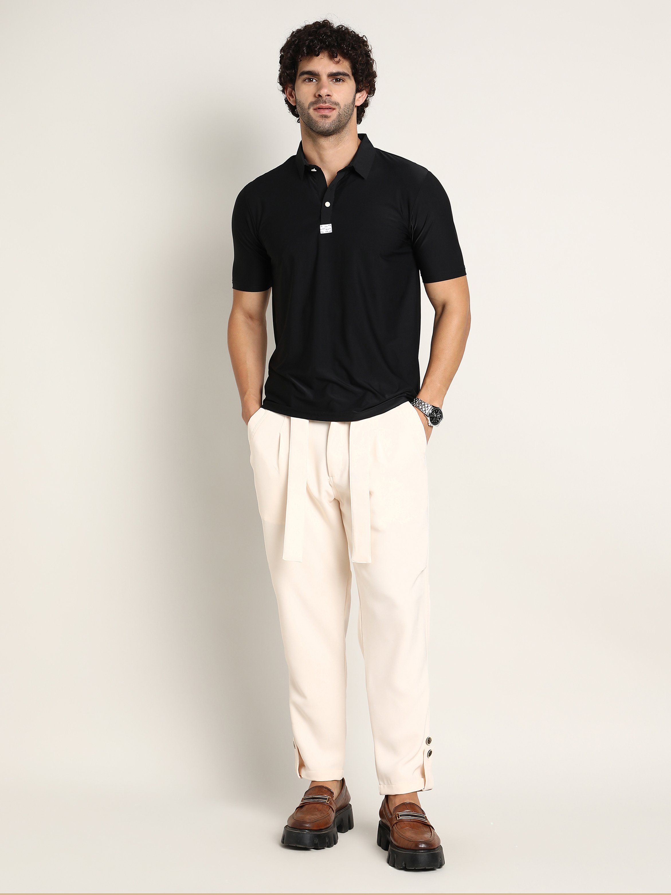 Men Black Seamless Solid Polo T-Shirt