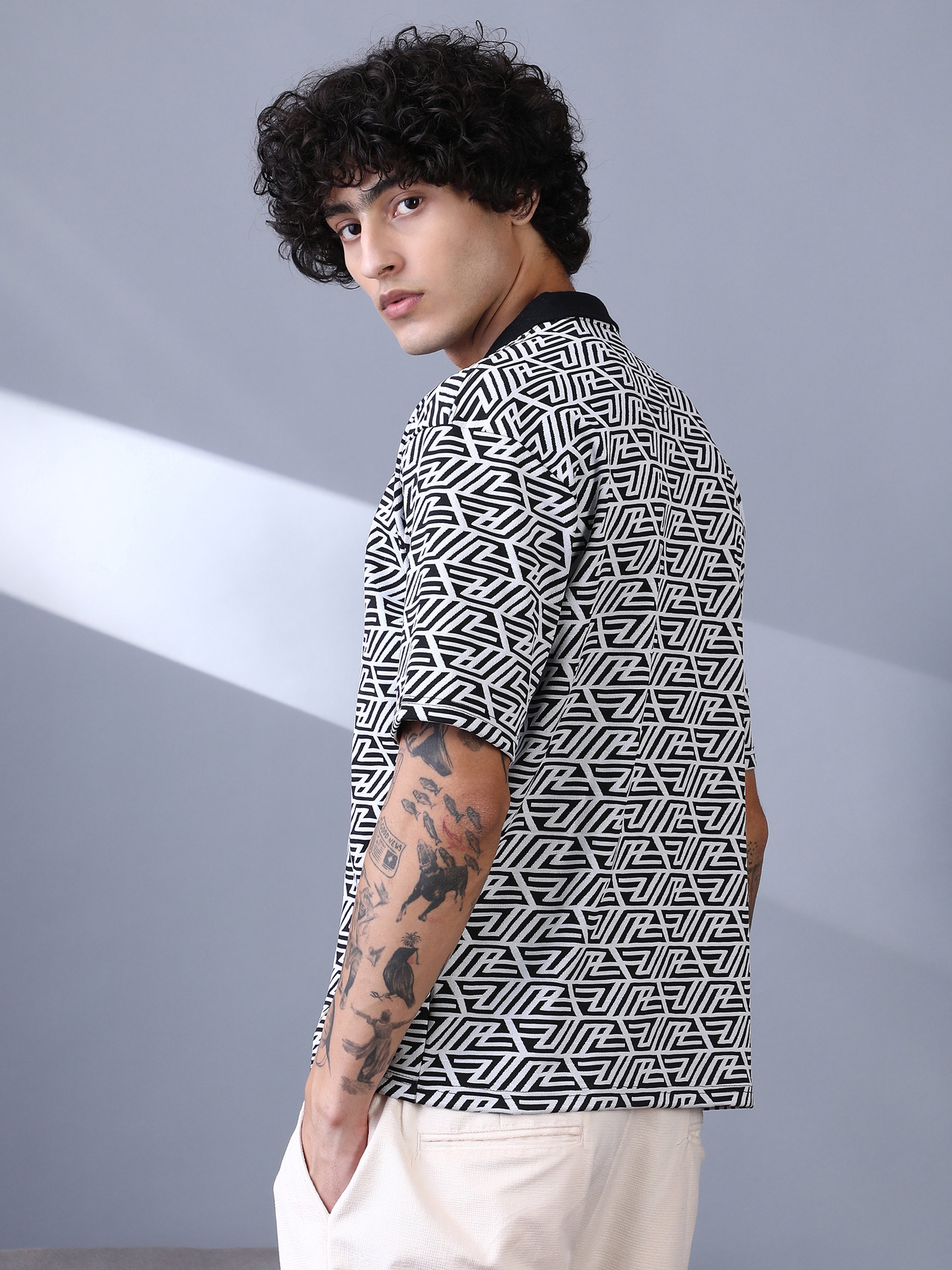 Men Geometric Print Cuban Collar Shirt