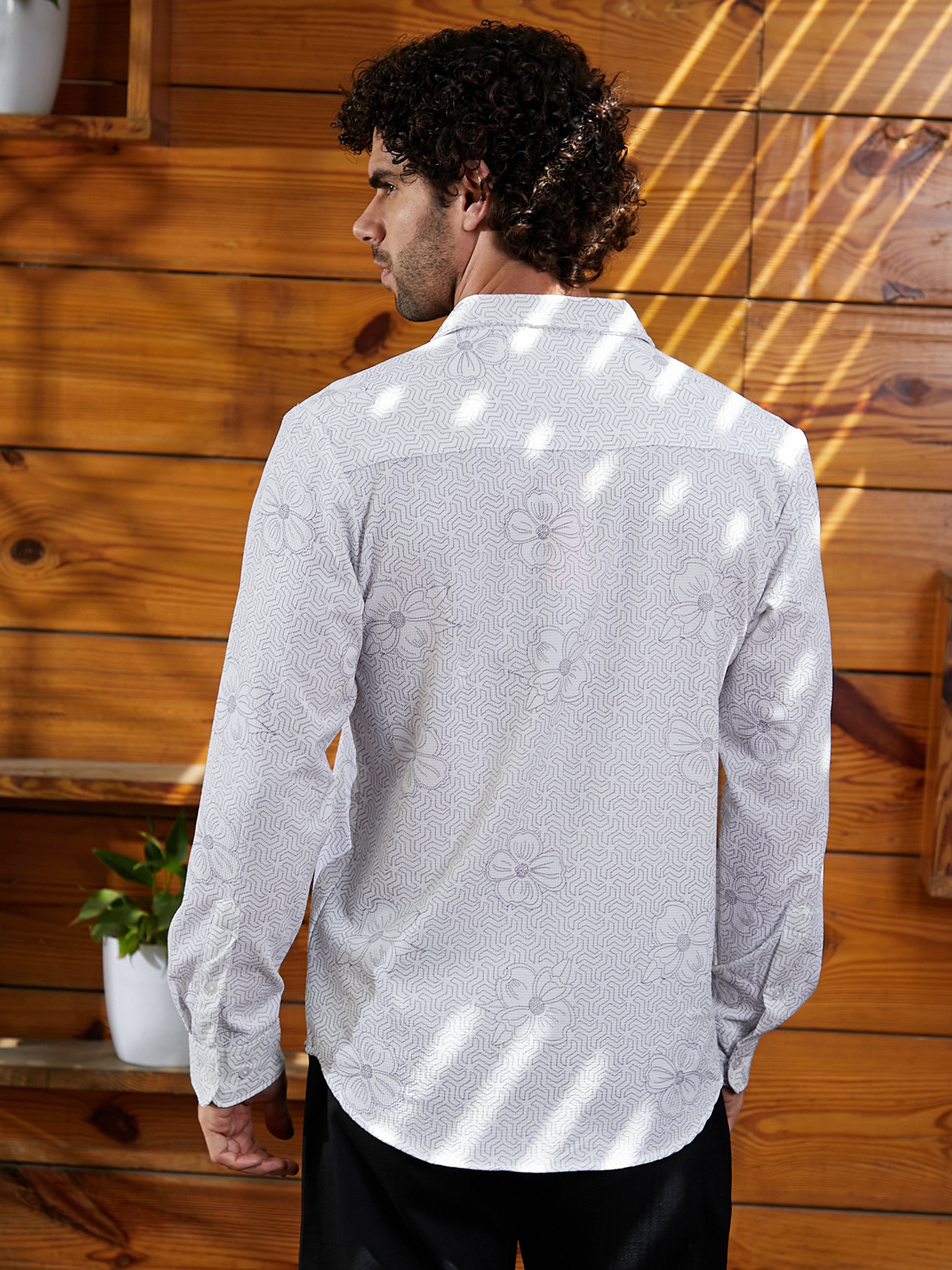 Men White Textured Regular Shirt