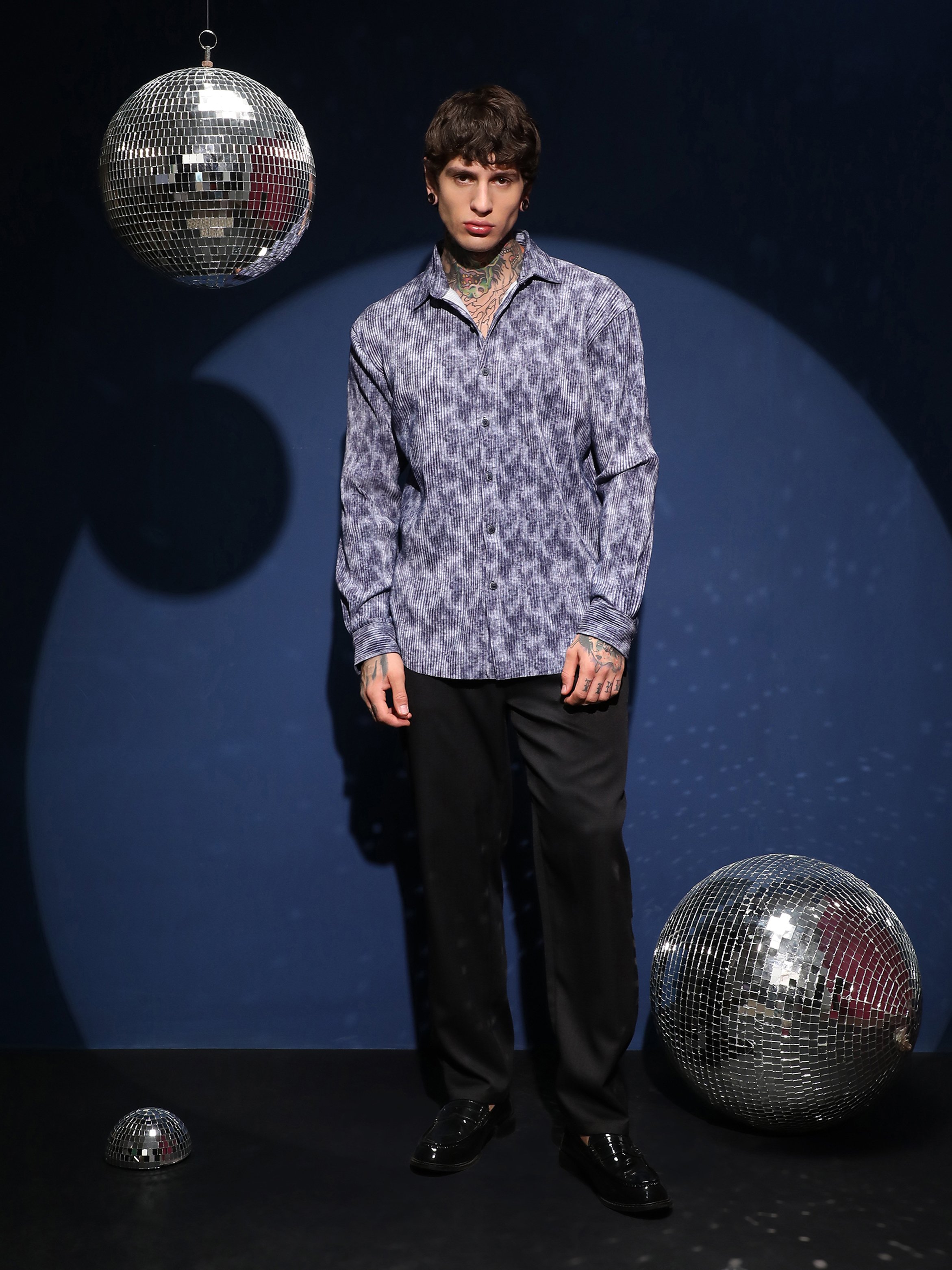 Men Blue Faded Corduroy Relaxed Shirt
