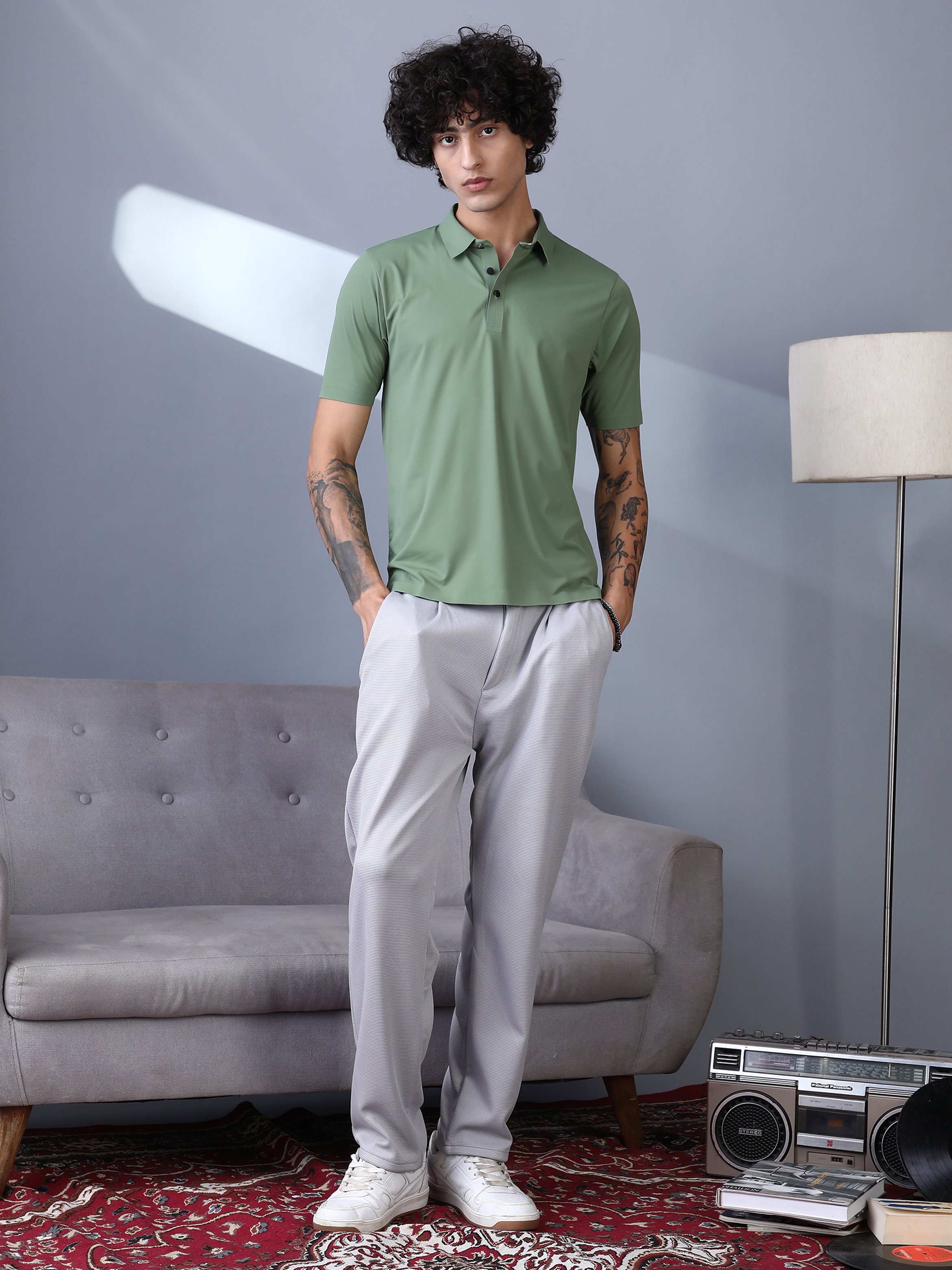 Men Green Seamless Solid Polo T-Shirt