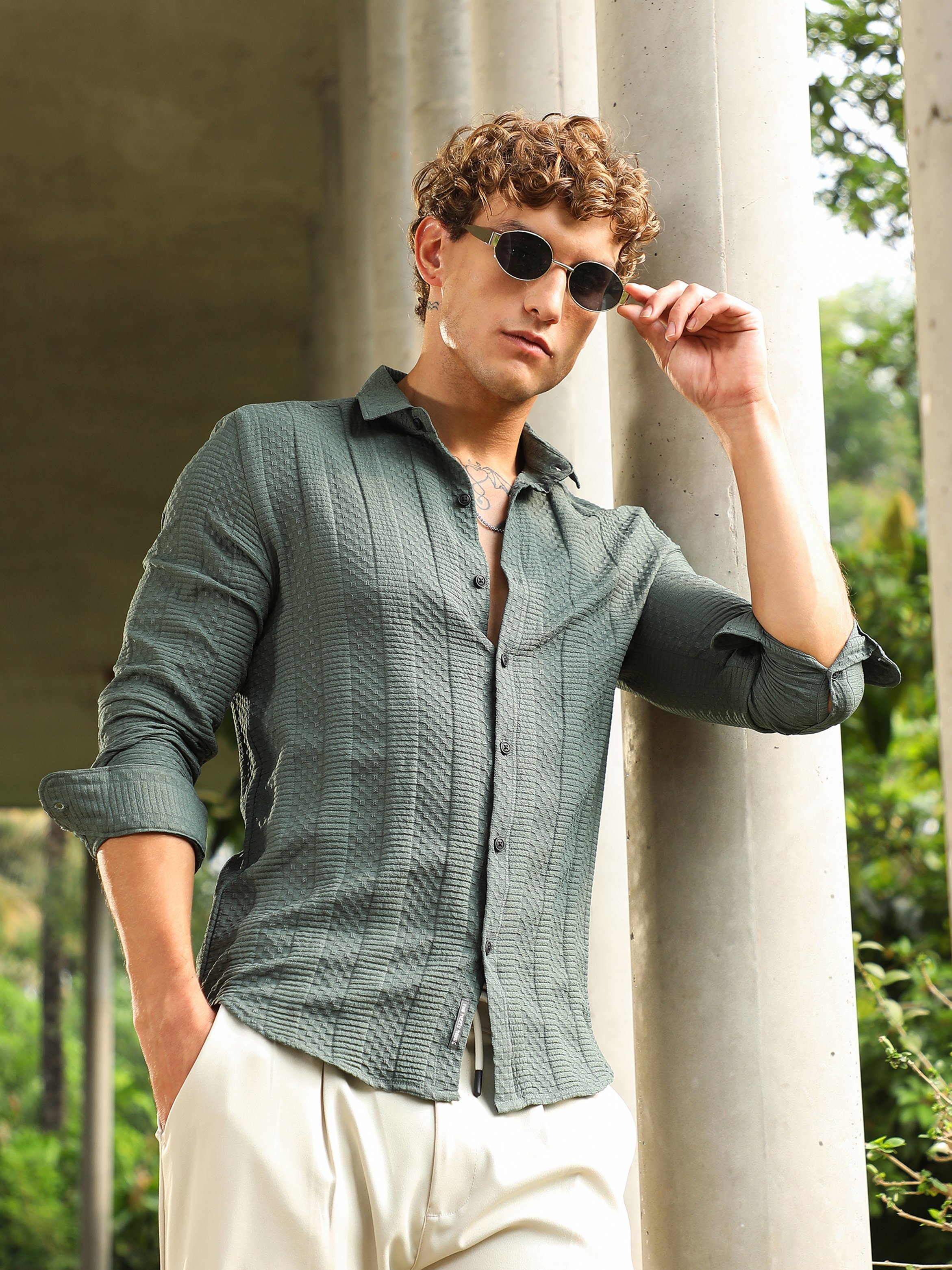 Men Green Textured Regular Shirt